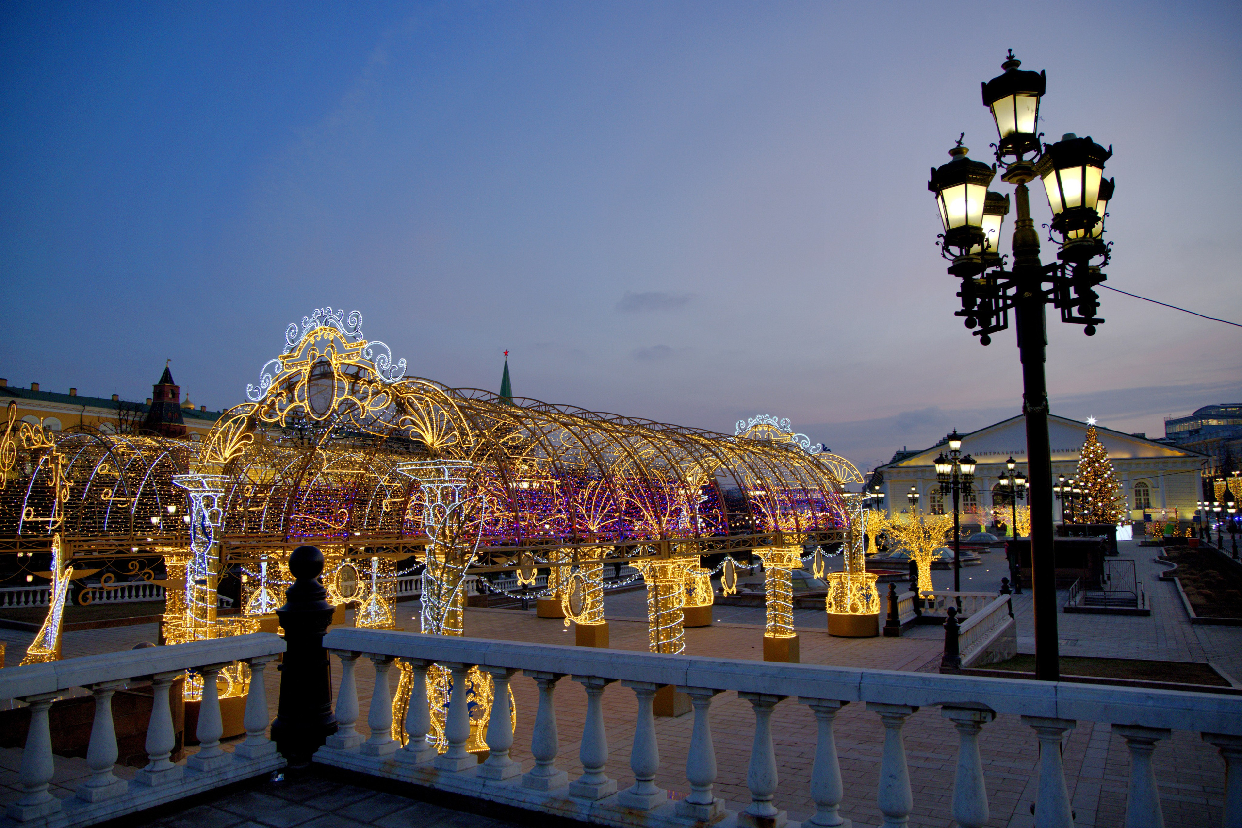МОЙ ГОРОД. ФОТОГРАФ В МОСКВЕ СТАНИСЛАВ КОБЗЕВ