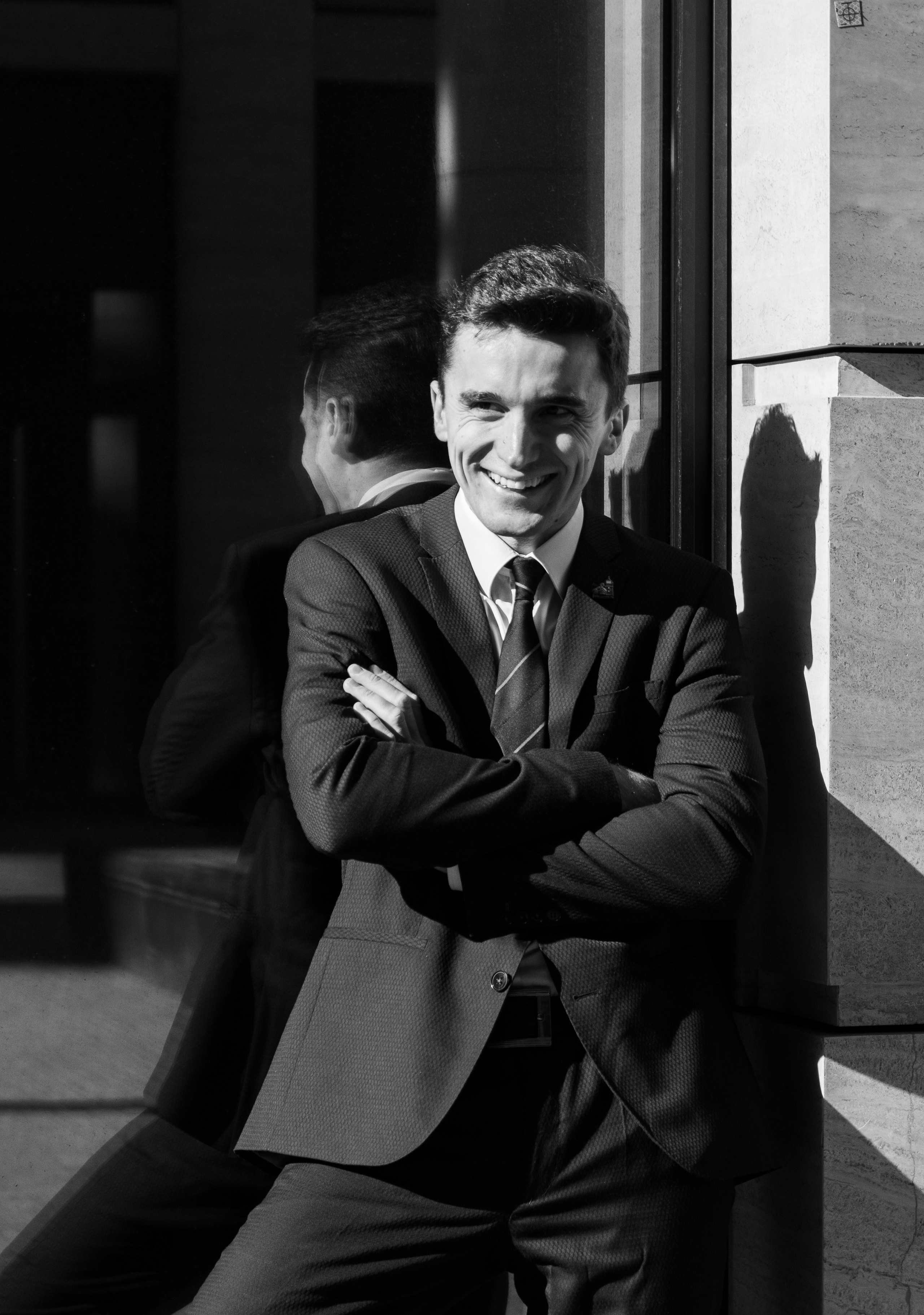 Мужская уличная бизнес-фотосессия — уверенность в каждом кадре. Портретный фотограф в Санкт-Петербурге Савельева Ольга