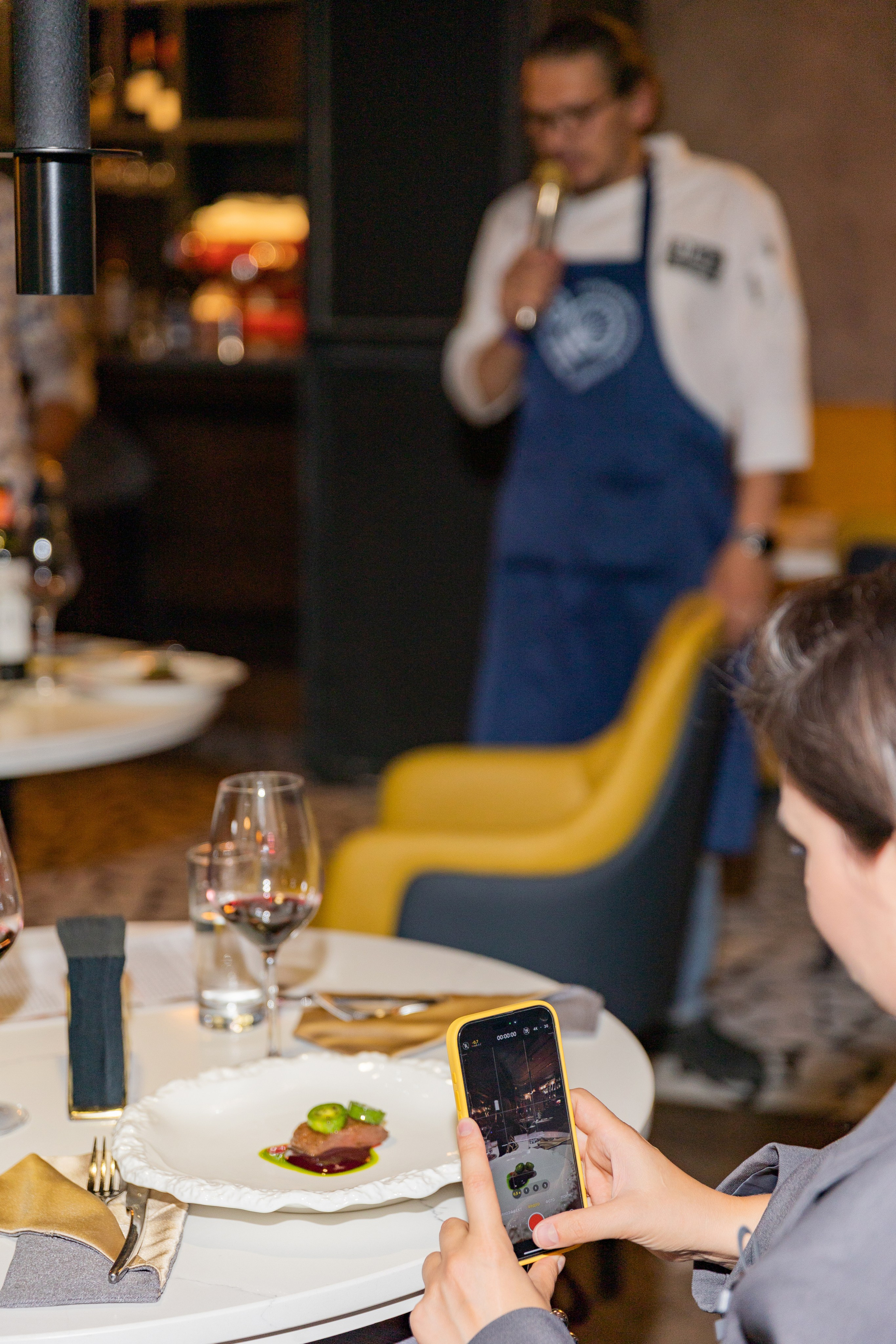 Дигустация вина от магазина Дилан в ресторане Кантина. Выпускные альбомы во Владивостоке