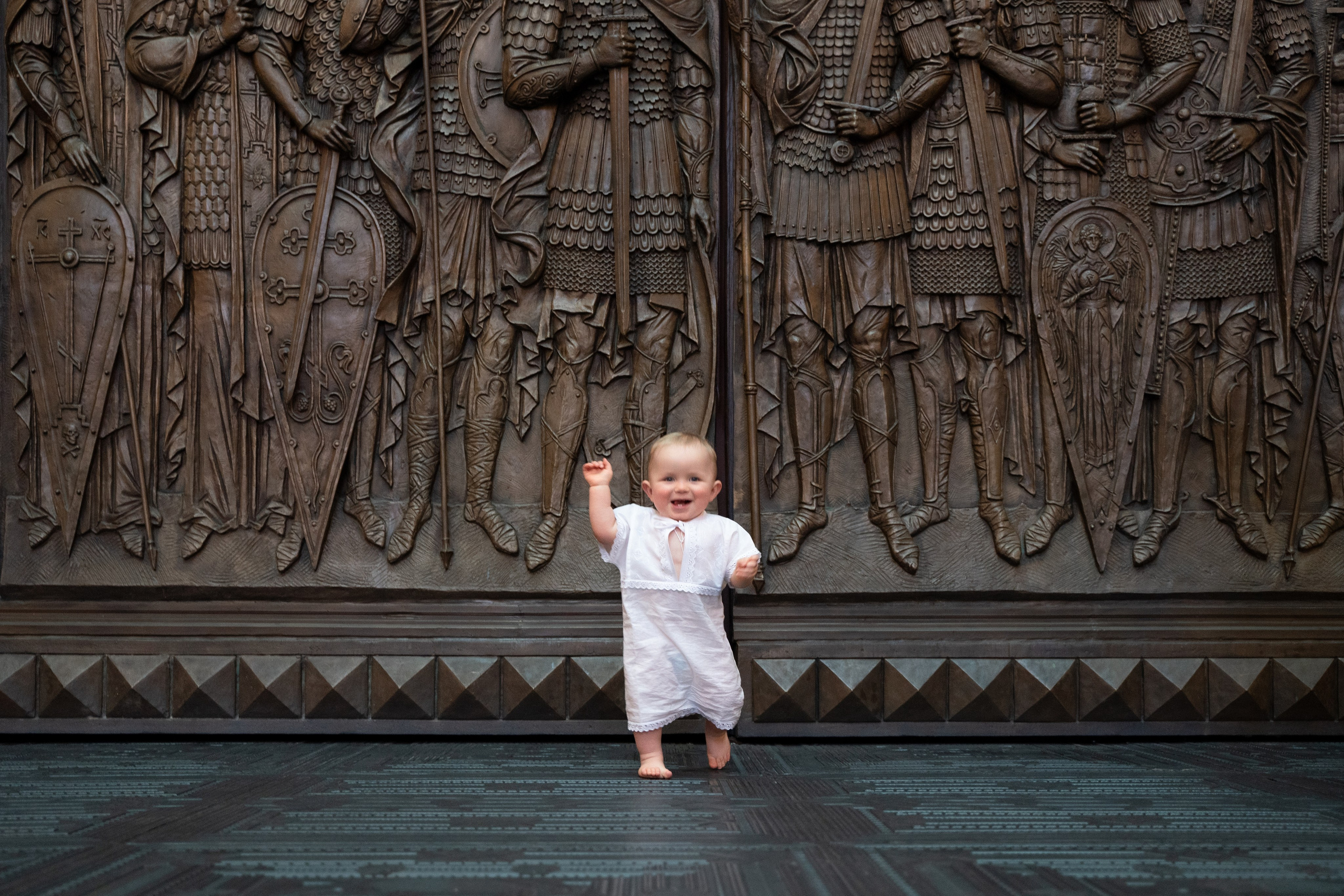 Крещение. Главный храм вооруженных сил. Фотографы на роды в Москве. Фото и видео родов. Фотопроект «Продолжение рода»
