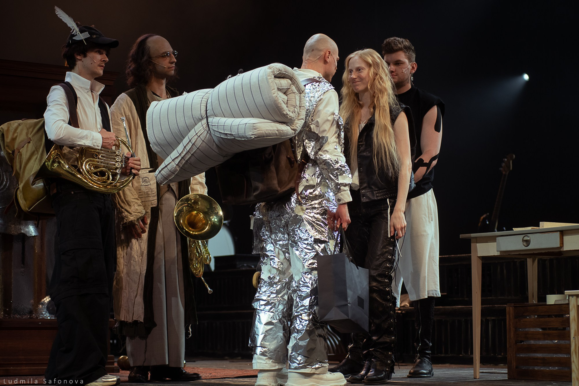 Гамлет. Режиссёр Андрей Гончаров. Гамлет Юра Борисов. Lucytheatre