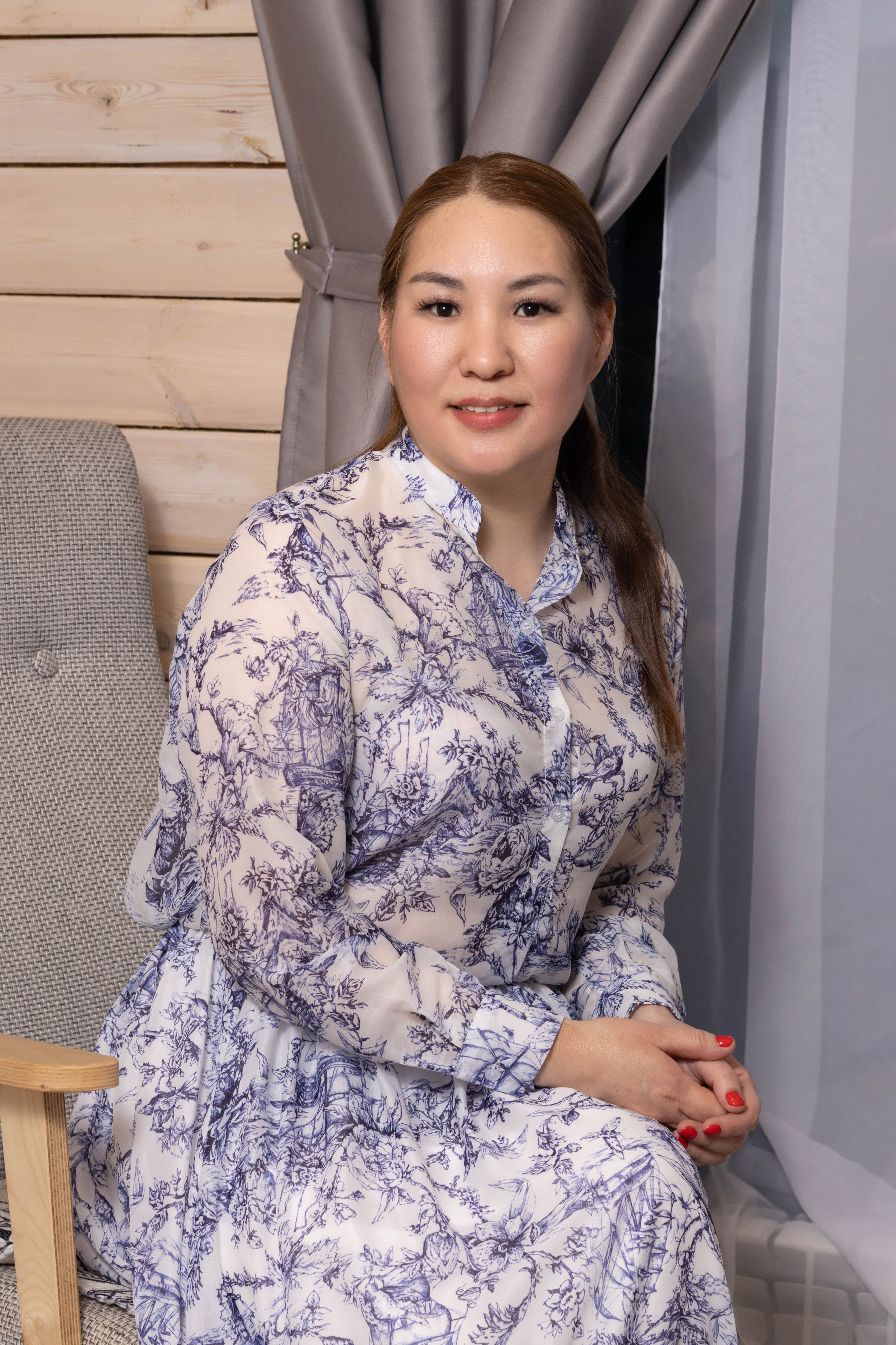 Фотосессия подруг в доме отдыха. Фотограф Якутск Зоя Николаева