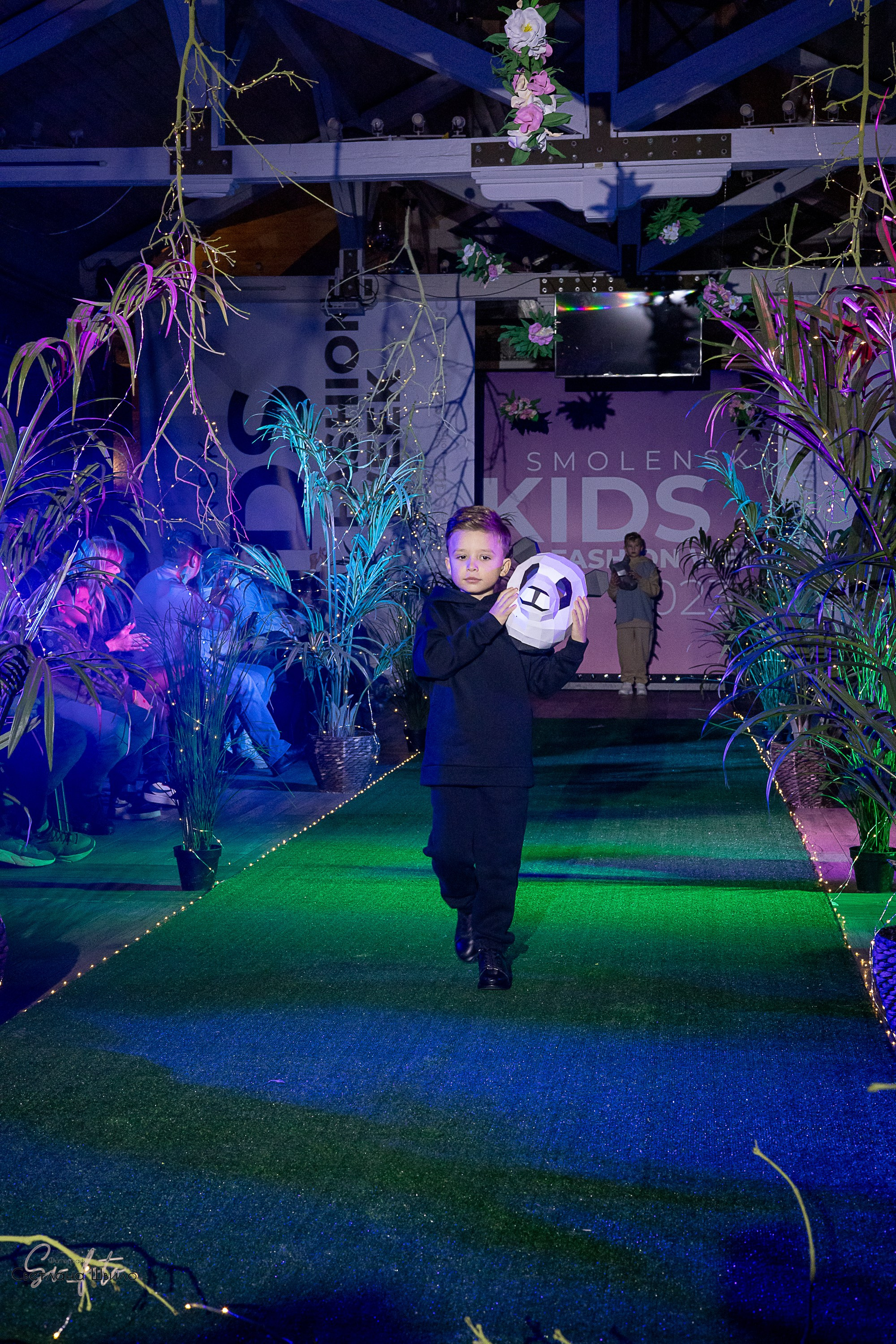 Smolensk Fashion Week_показы_ДЕНЬ 3_ФИНАЛ_Алиса в стране чудес. Главная