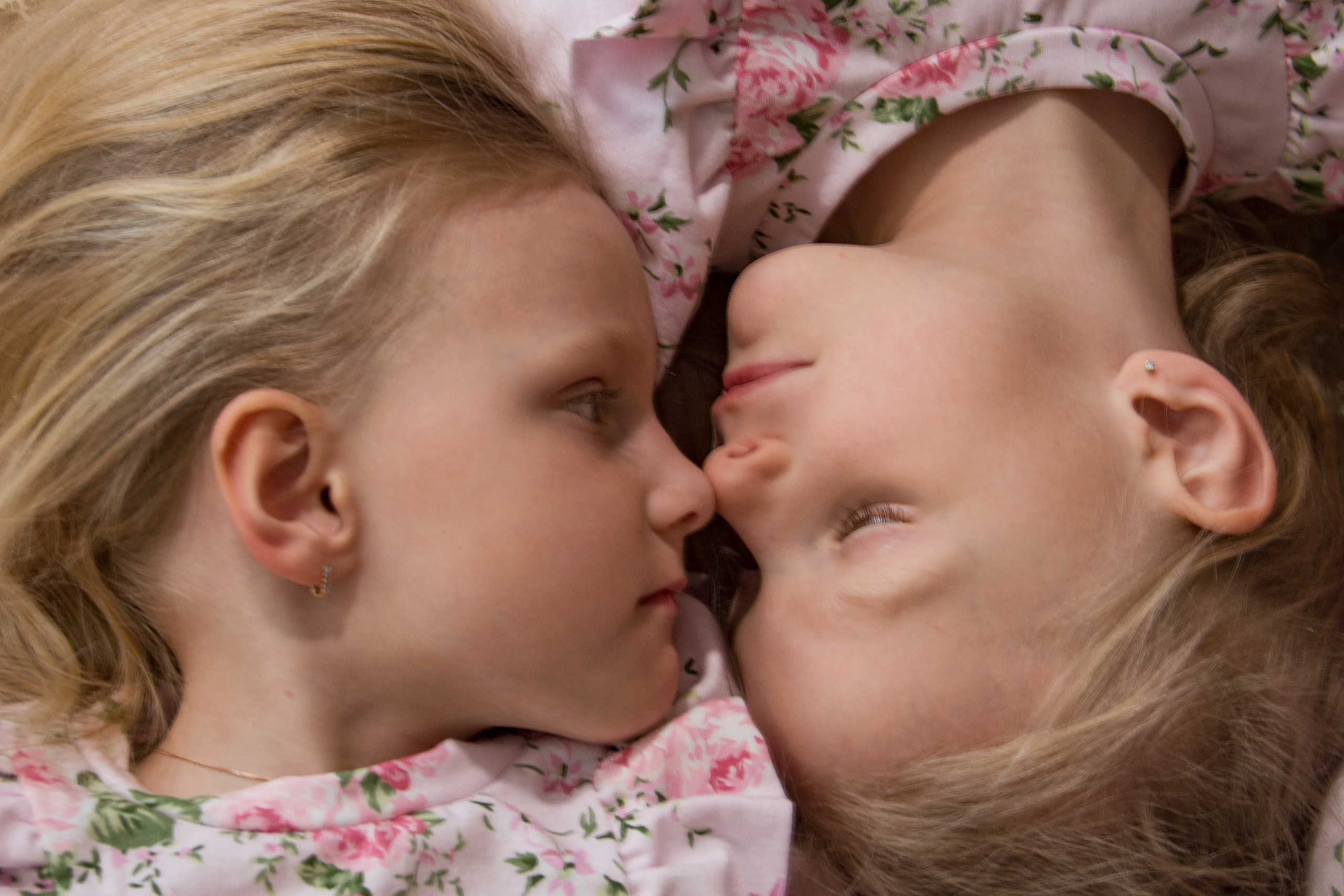 Пасха для сестричек