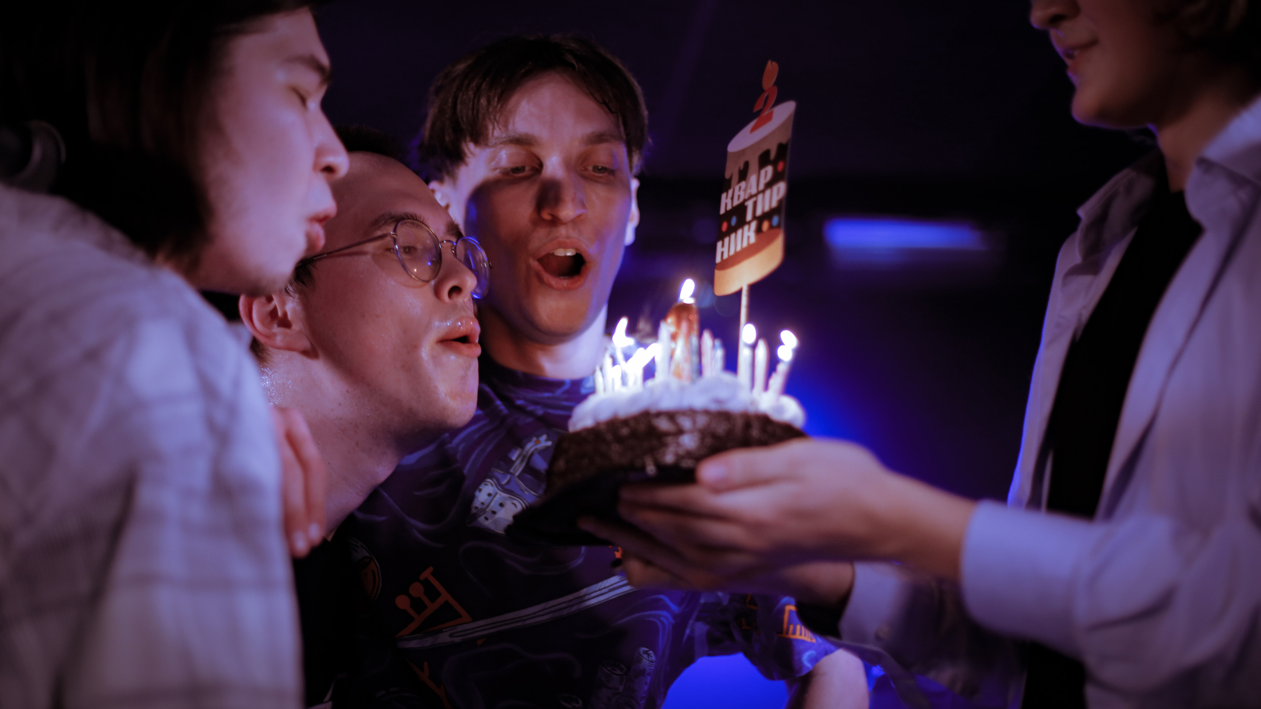 КВАРТИРНИКУ 2 ГОДА!. Больше не греет