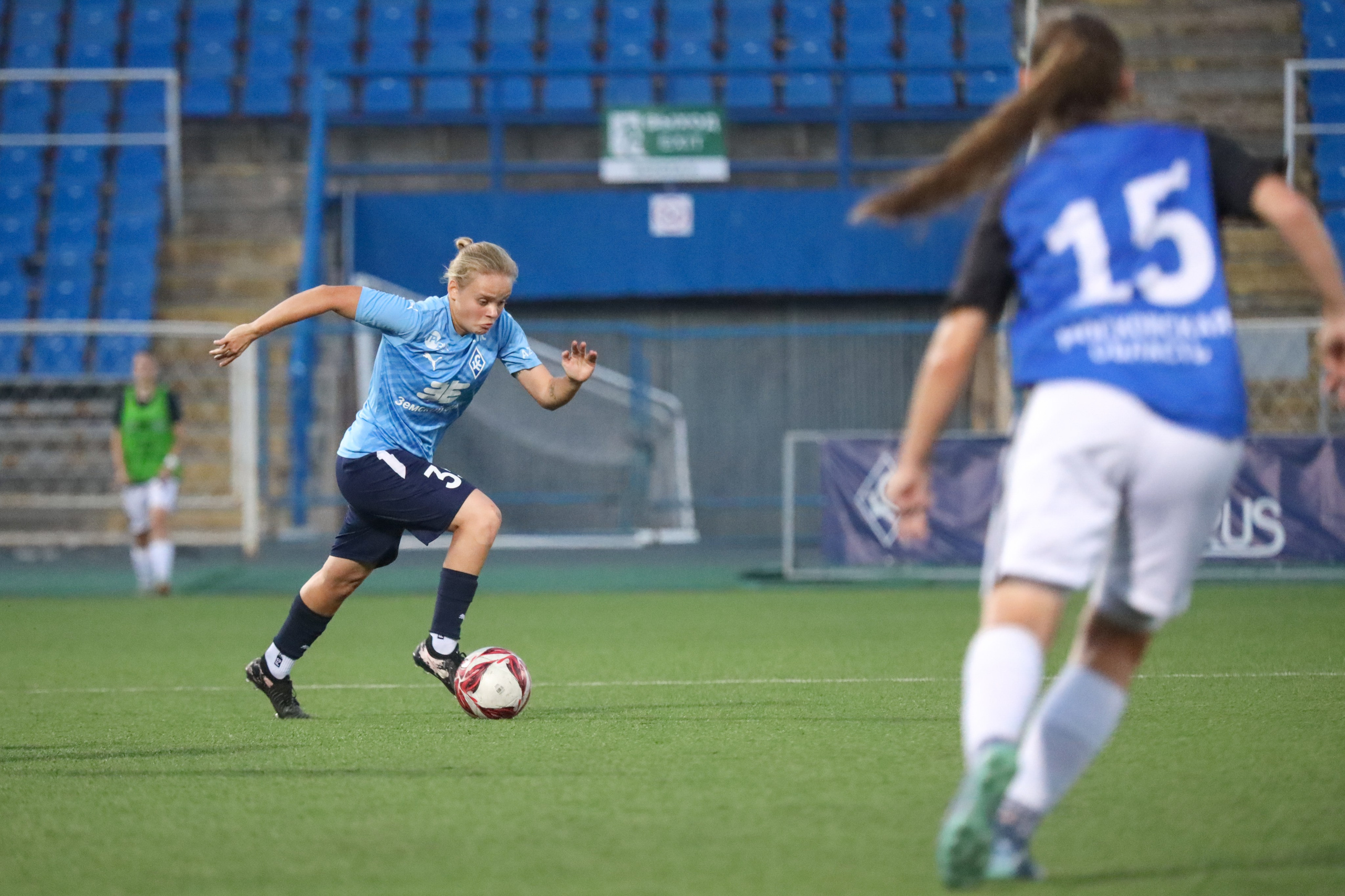 Крылья Советов — Мастер-Сатурн. Молодежная лига по футболу среди женских команд. Спортивный фотограф в Самаре