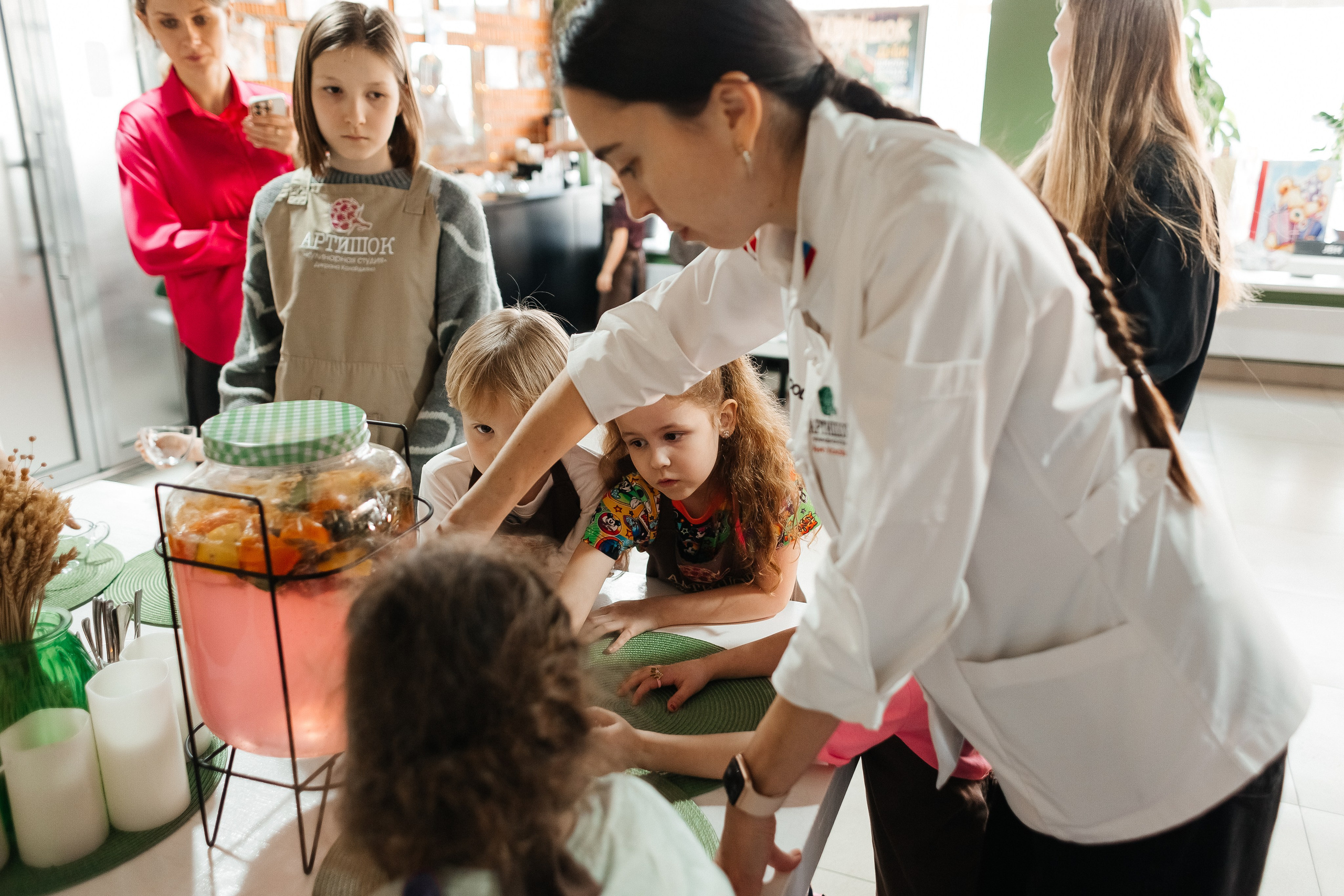 Детский мастер-класс в «АРТиШОК». Фотограф Кемерово | Сергей