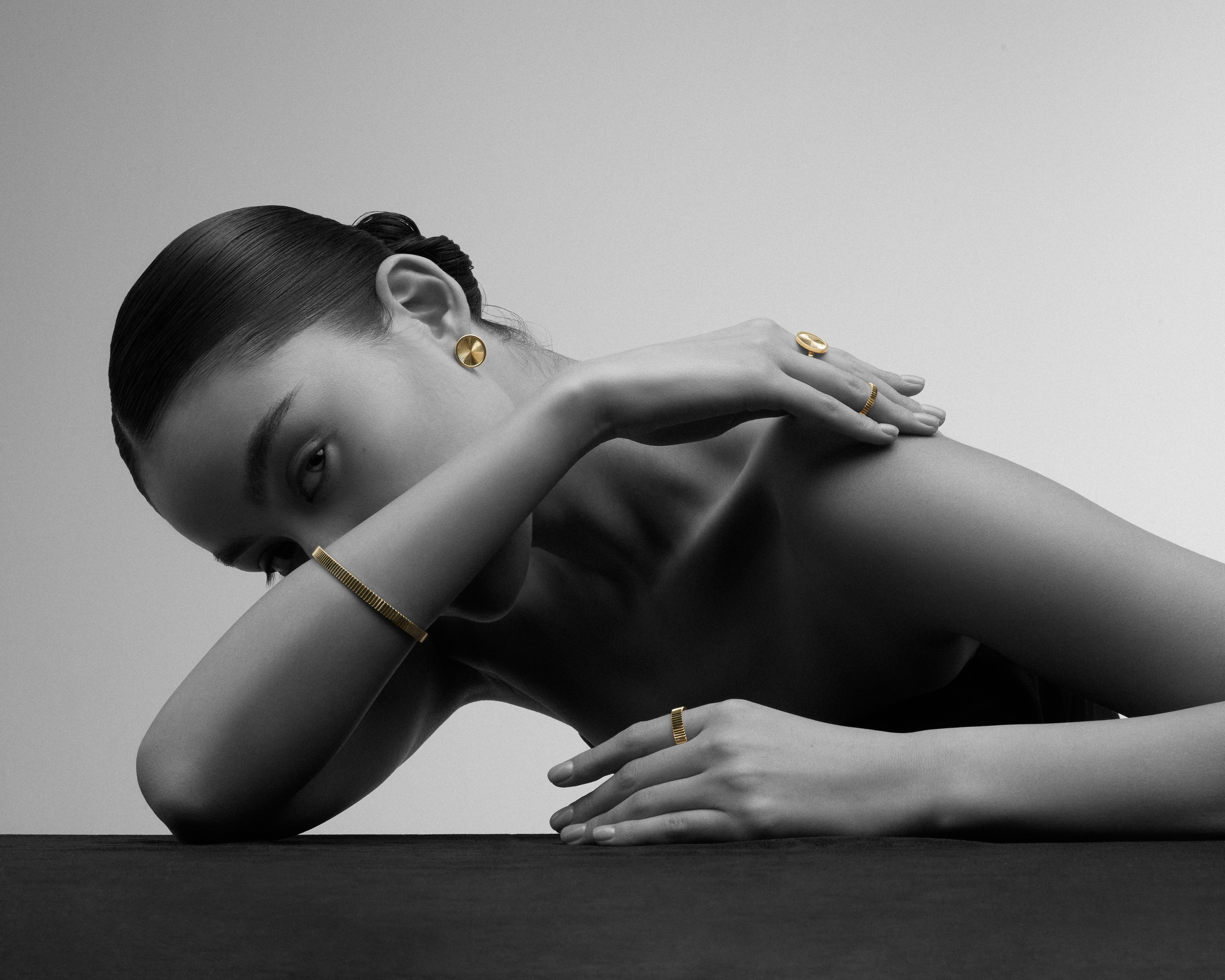 Kazakh Yuvelir. Fashion and advertising photographer