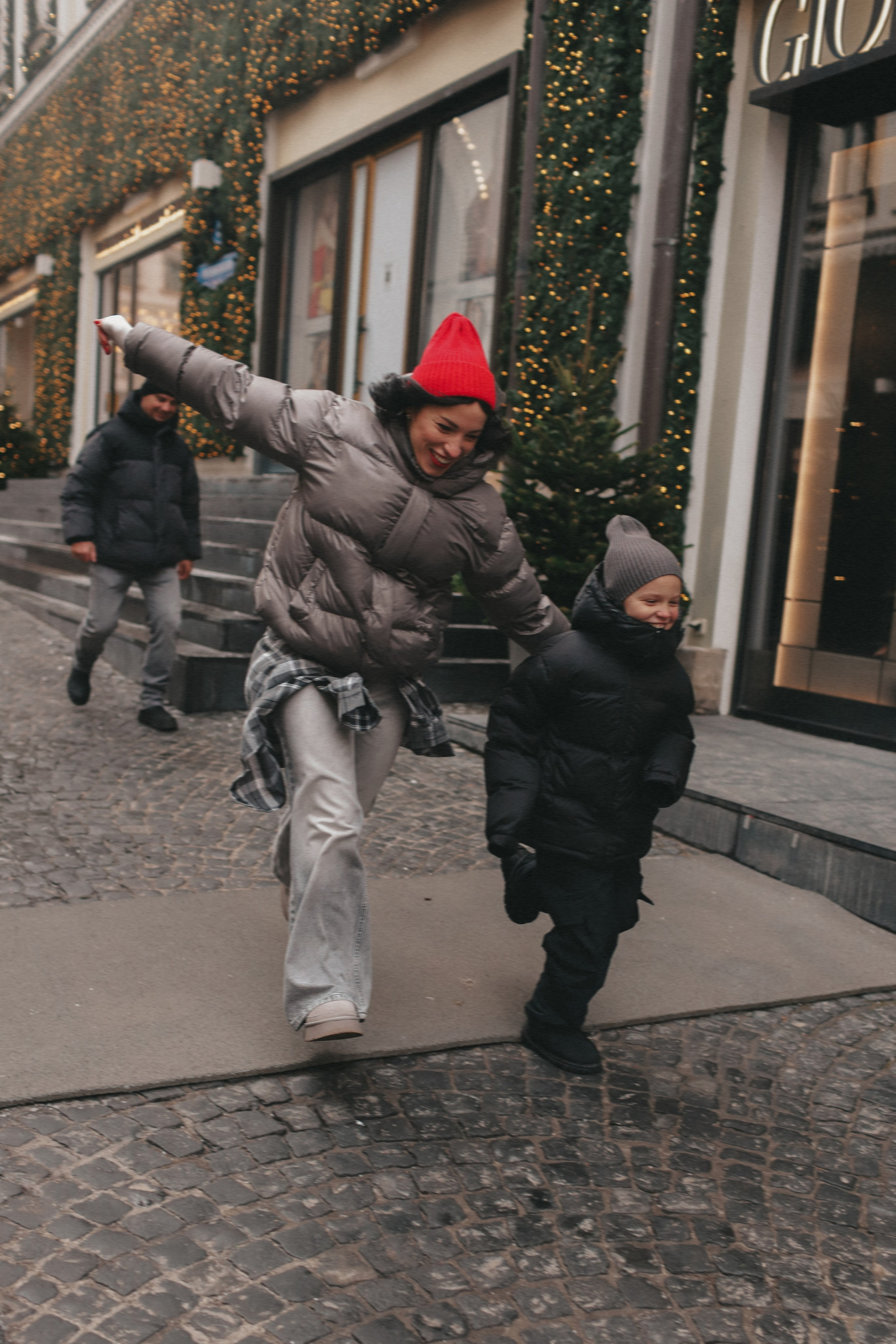 Прогулка в Третьяковском проезде. Семейный фотограф в Москве
