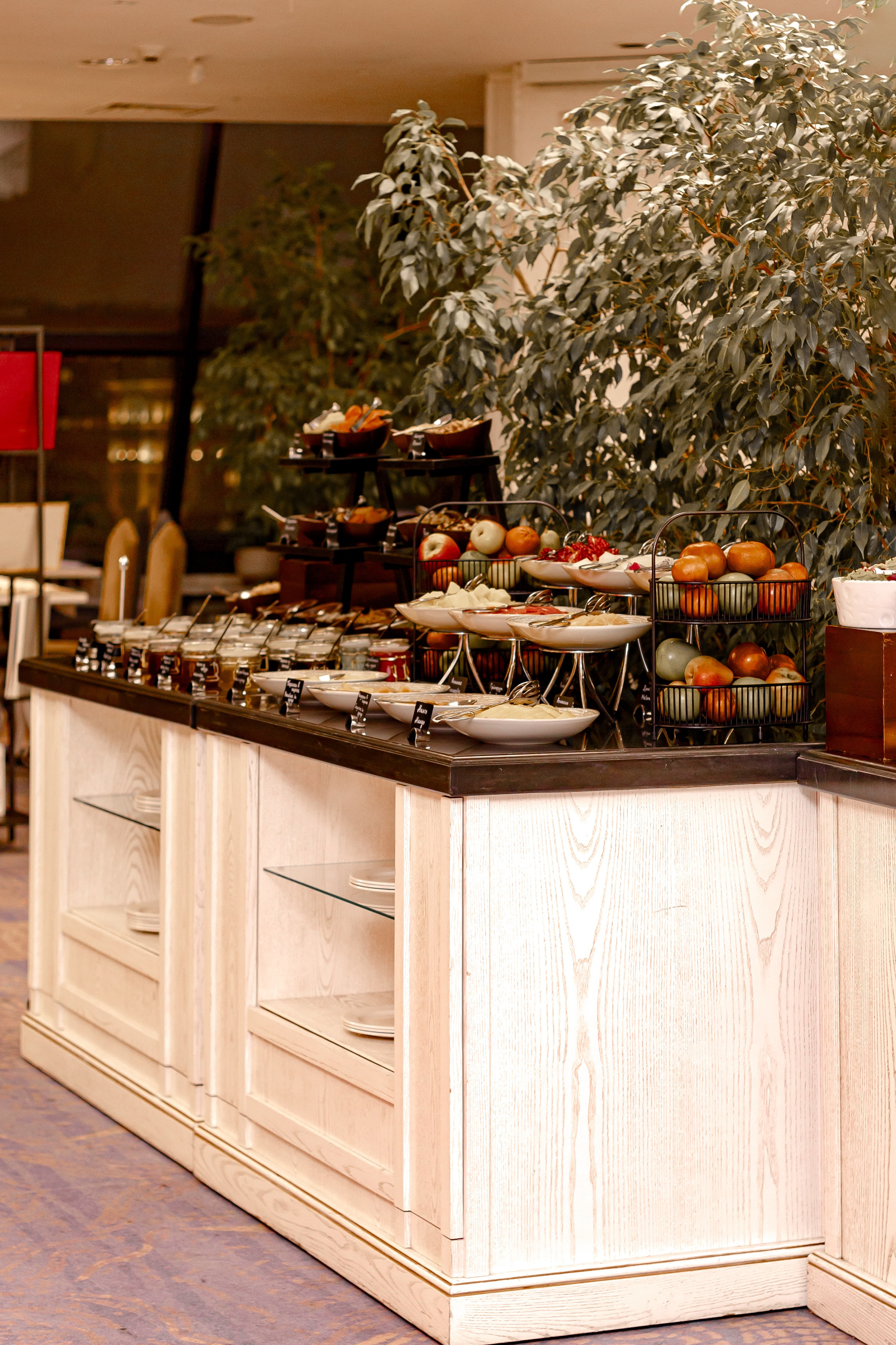 Завтрак в Ресторане «ST REGIS MOSCOW». Свадебный/Портретный фотограф снимаю в Москве