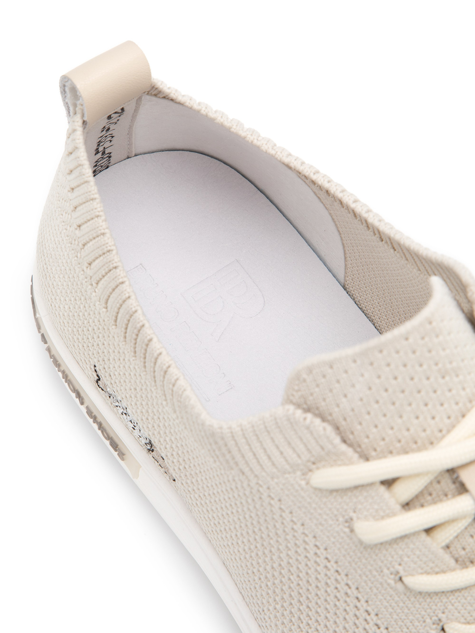 Каталожная фотография обуви. Фотограф в Москве Егор Гончаров