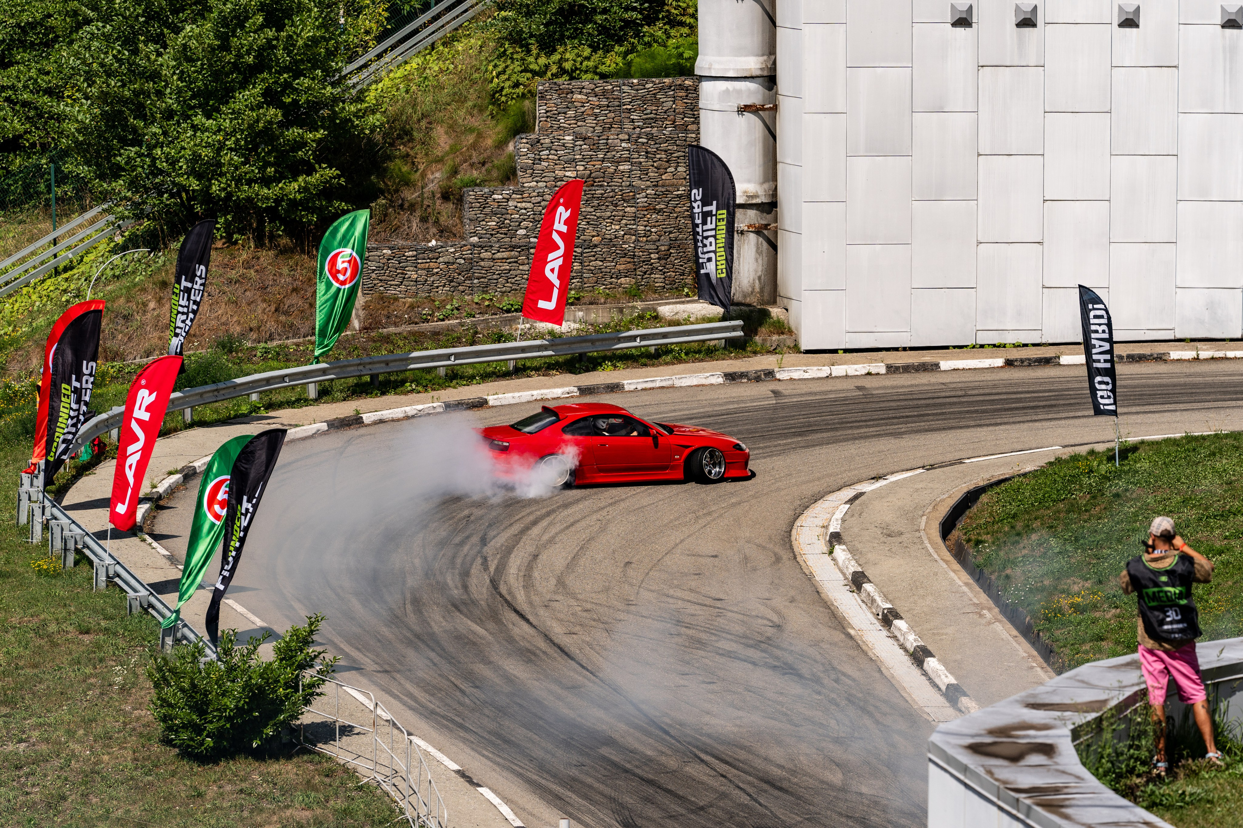 Автомобильные дрифт-гонки в рамках фестиваля Grounded 2024. Репортажный фотограф в Красной Поляне и Сочи Павлюченко Екатерина