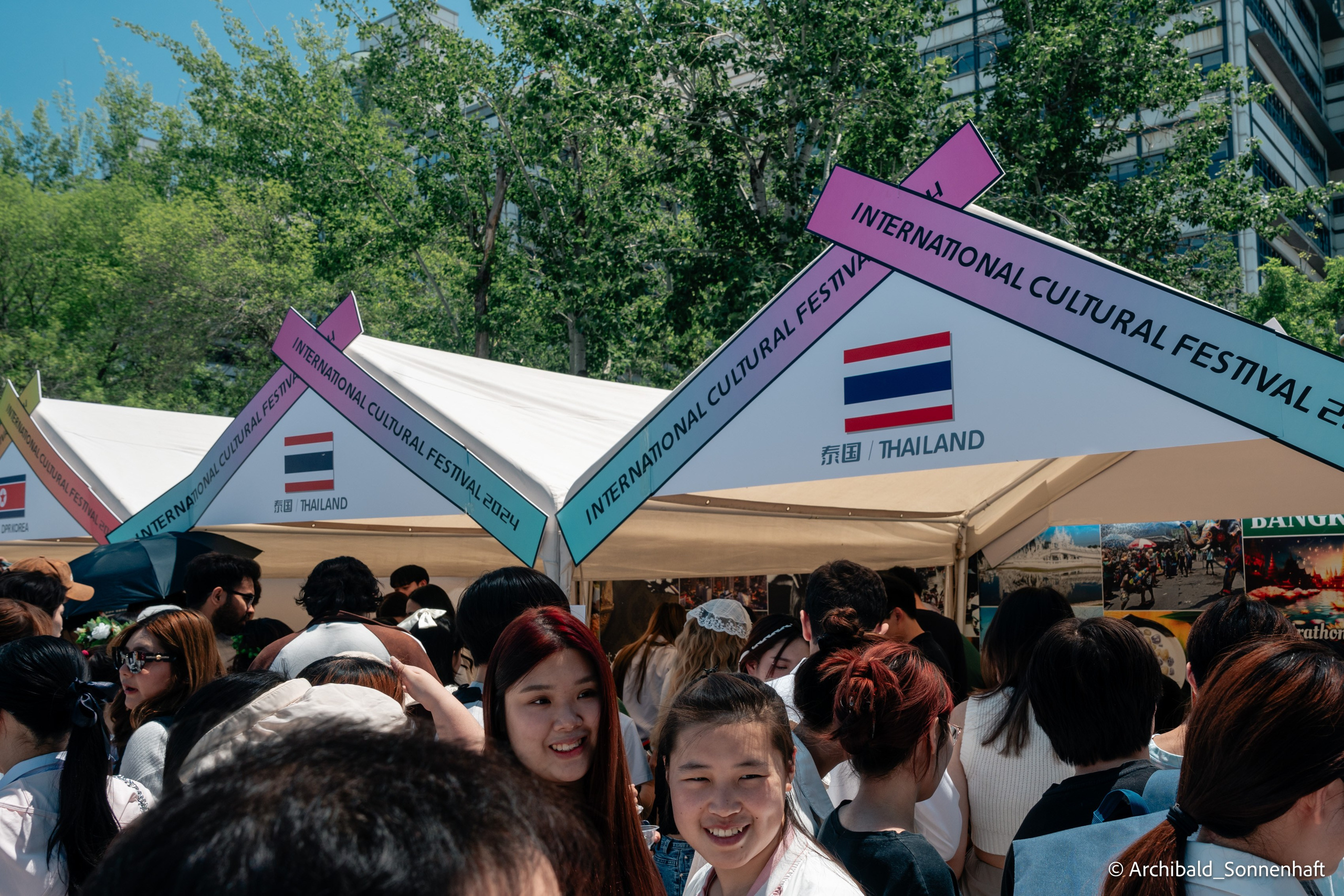 TJU Cultural Festival. Photographer in Guangzhou, China. Archibald Sonnenhaft