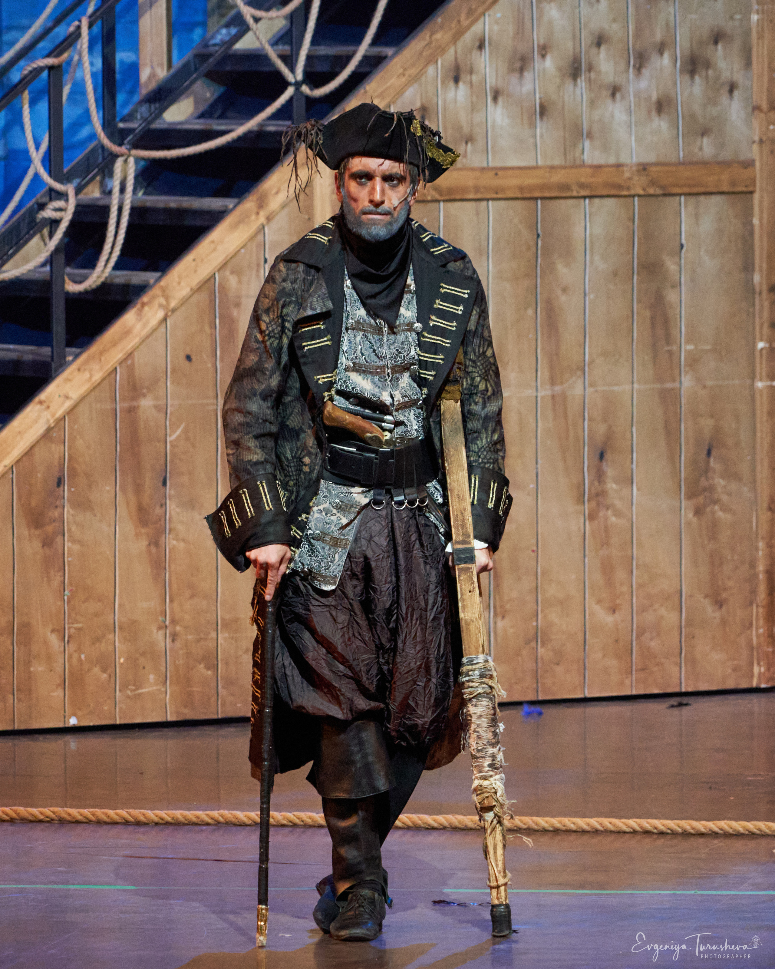 Капитан Сильвер (Микаэль Амирханов)