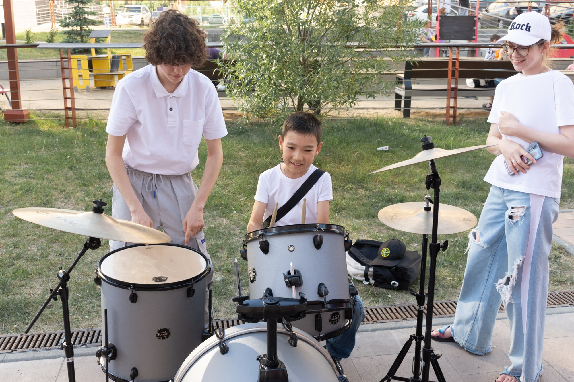 Фестиваль современного исполнительского искусства (Сквер Академ Риверсайд). Фотограф Максим Буряк
