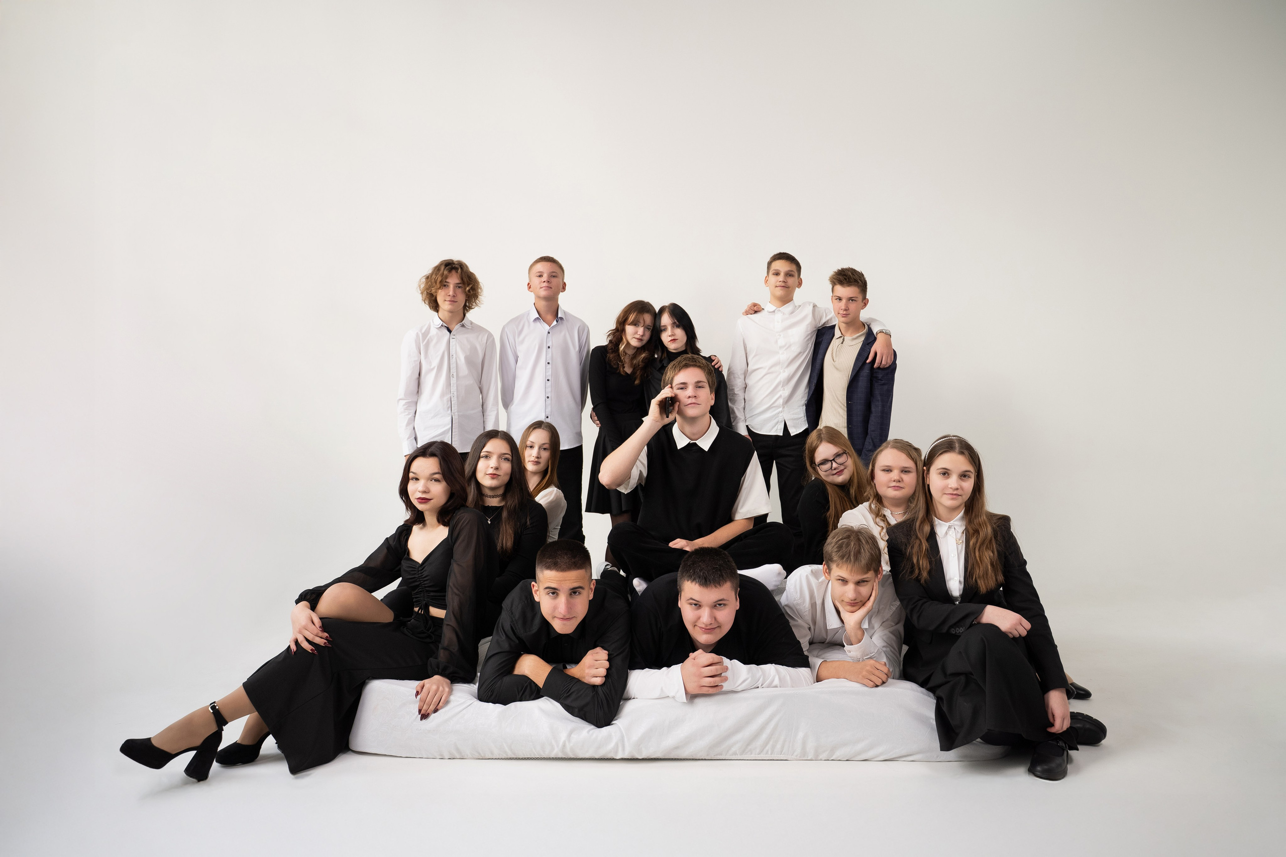 ВЫПУСКНИКИ 9 КЛАСС. МАРГАРИТА КУДРЯШОВА СВАДЕБНЫЙ И СЕМЕЙНЫЙ ФОТОГРАФ ТВЕРЬ МОСКВА