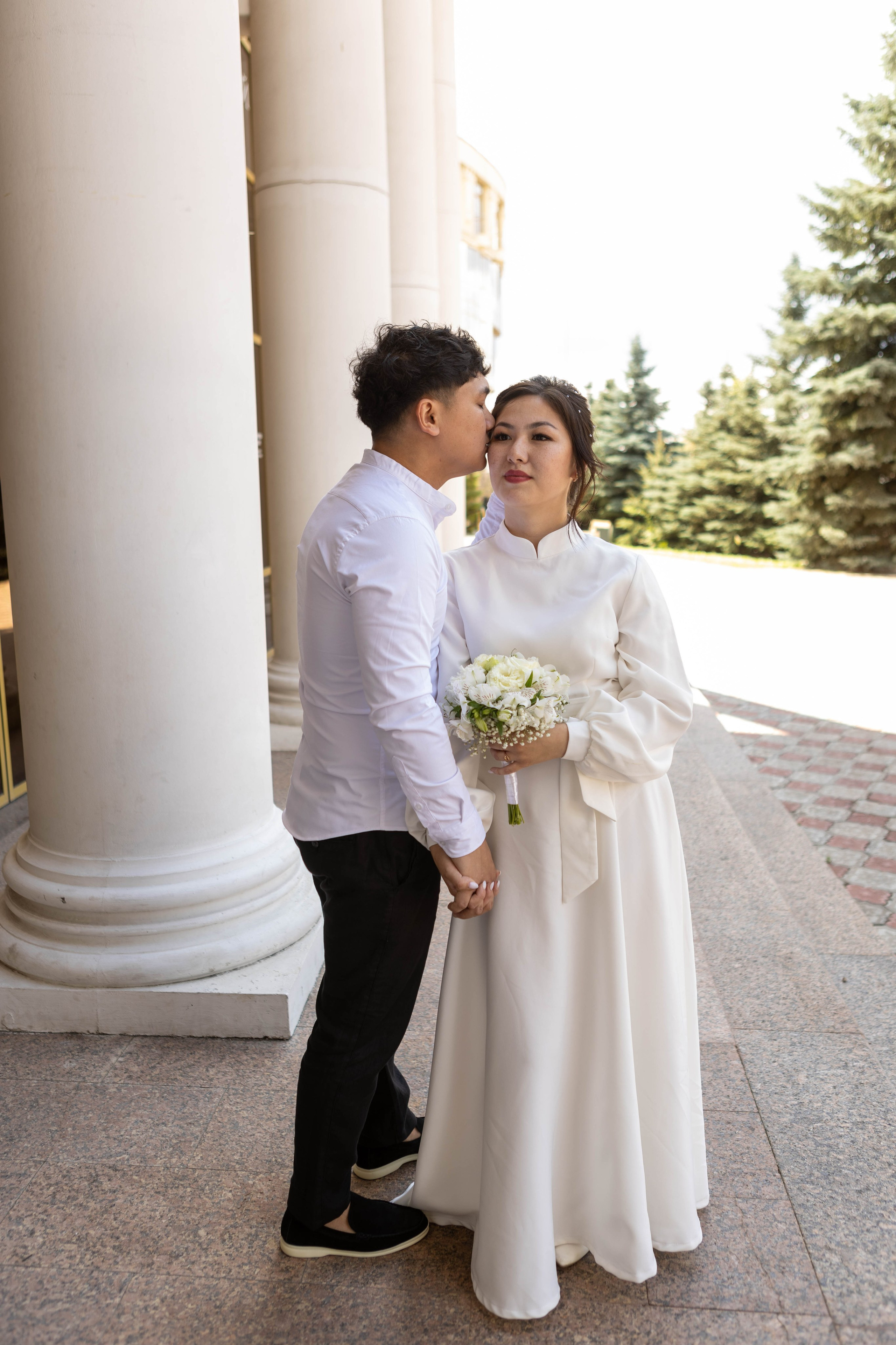 Шахматный дворец: Алтынай и Ерлана. Свадебный и предметный фотограф Ренат Каламперов