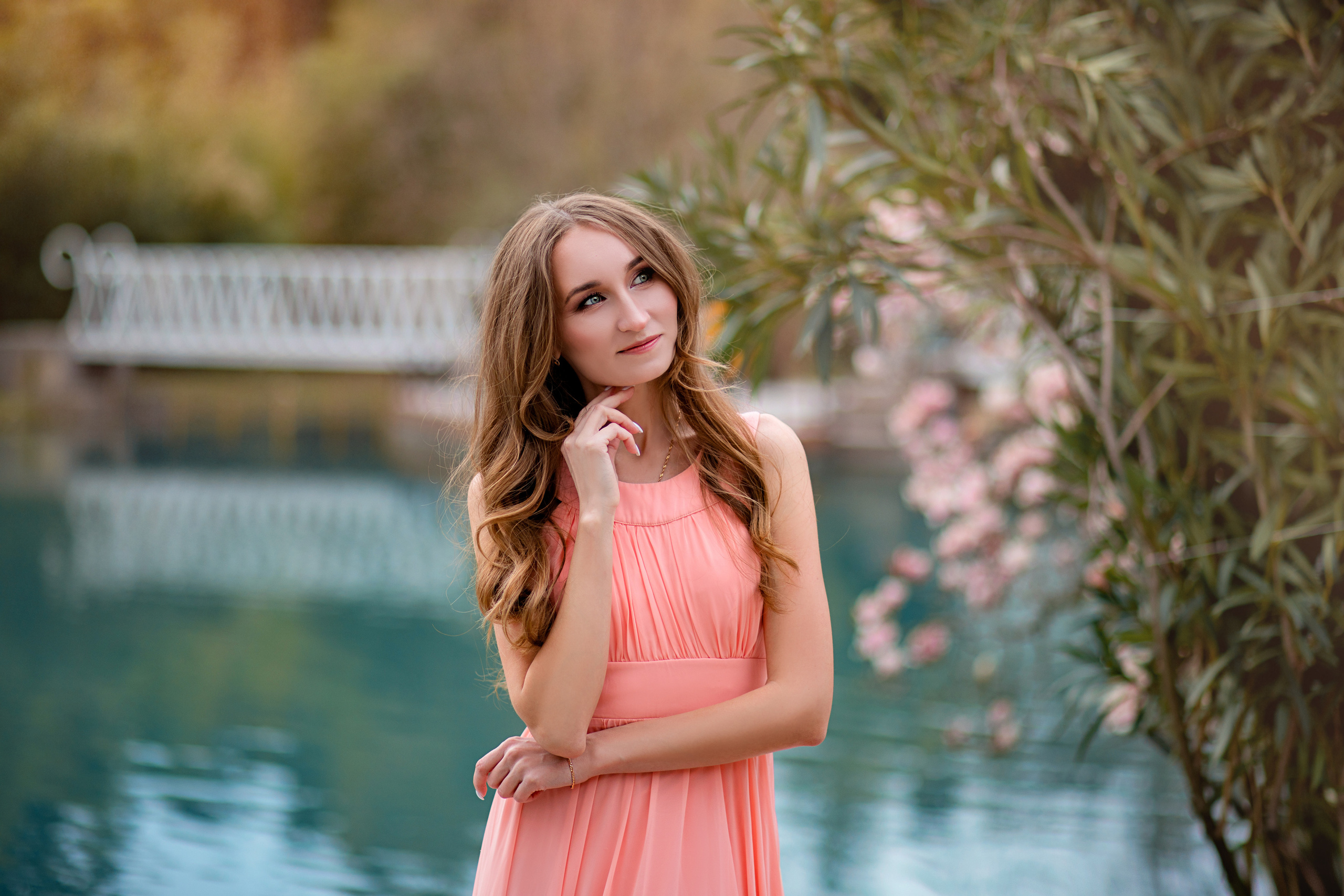 Эльвина. Магнолия. Парк Южные Культуры. Фотограф Москва. Семейные и индивидуальные фотосессии в Москве