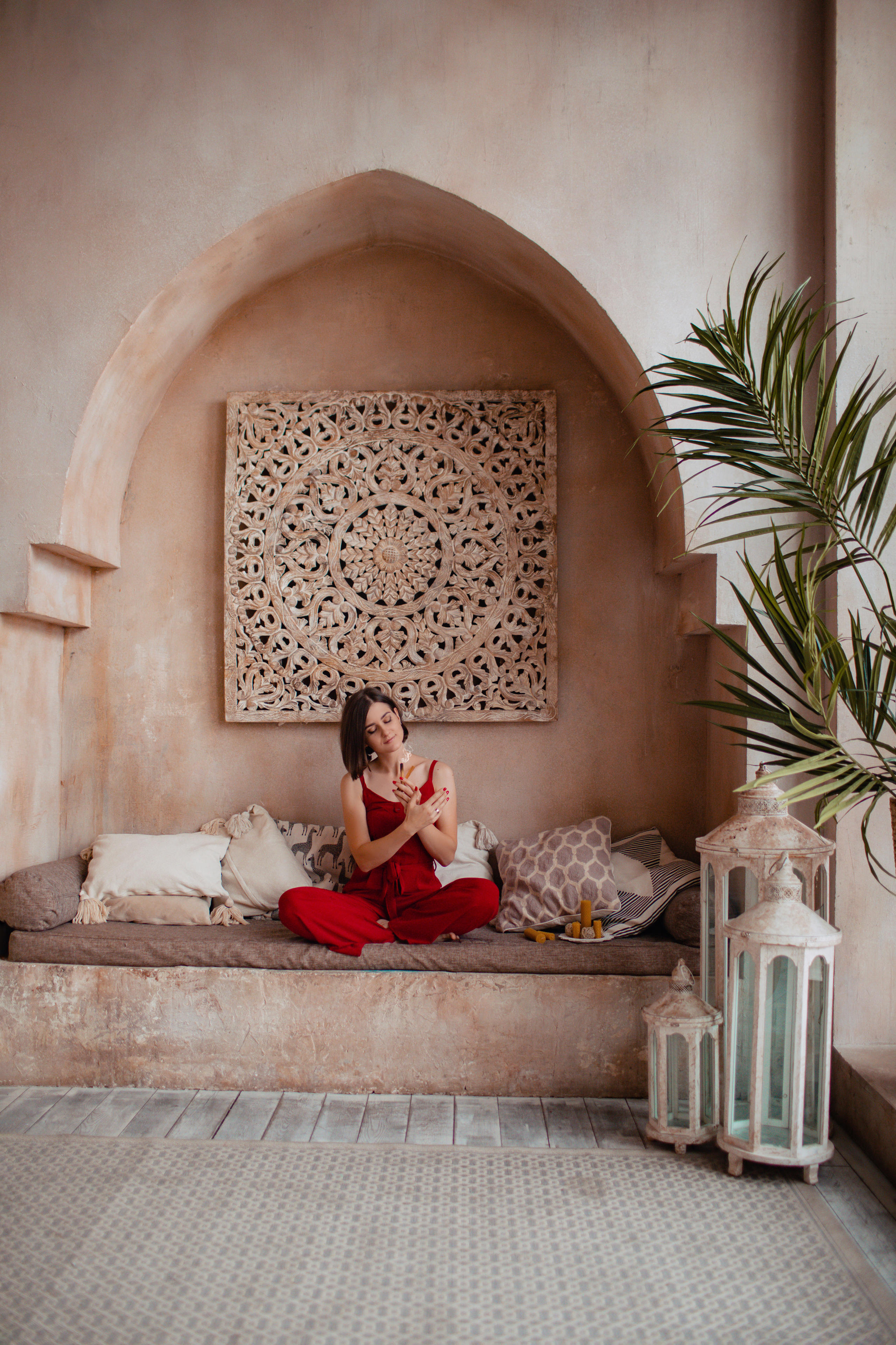 Съемка для контента. Нумеролог/Астролог. Фотограф Москва. Семейные и индивидуальные фотосессии в Москве