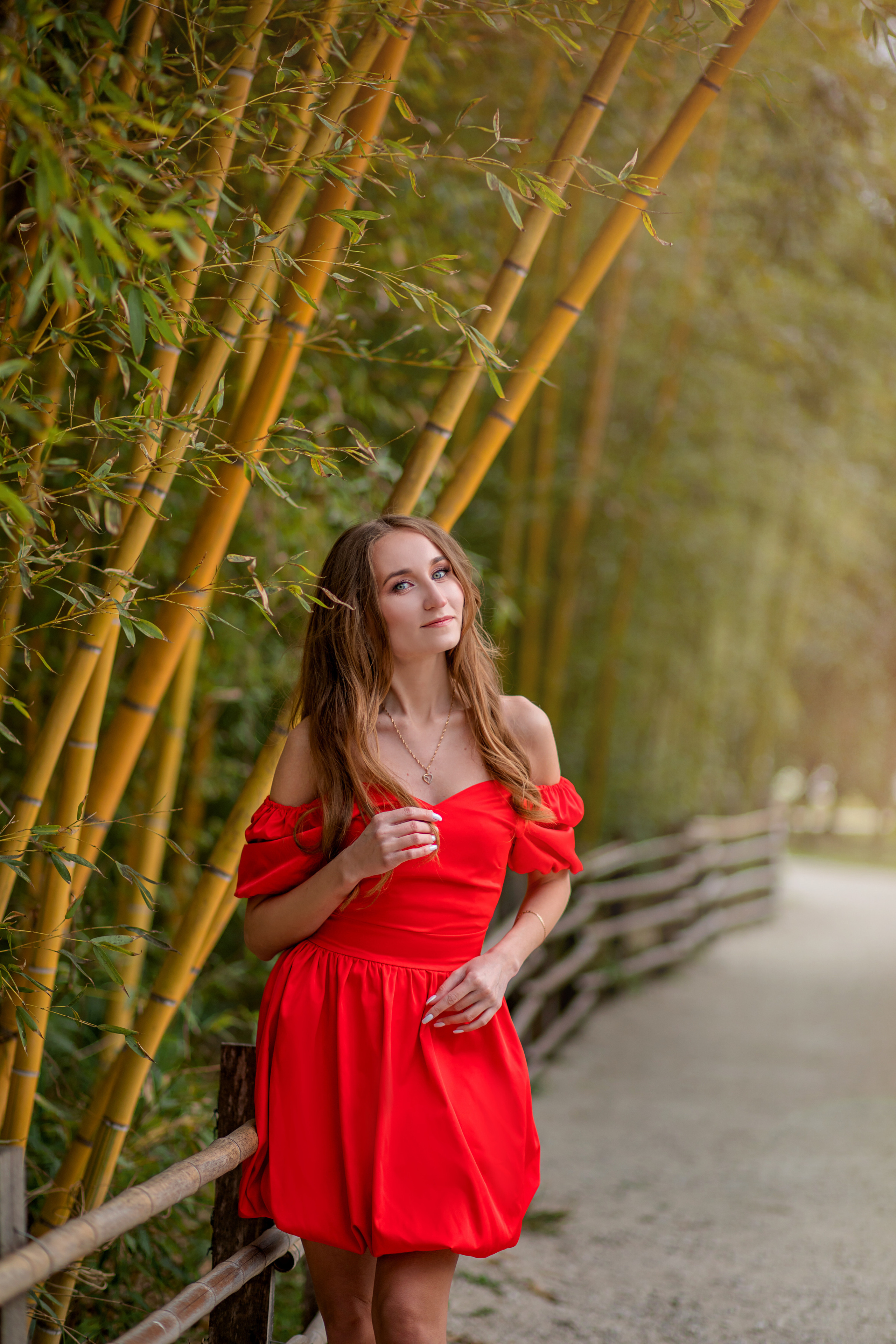 Эльвина. Магнолия. Парк Южные Культуры. Фотограф Москва. Семейные и индивидуальные фотосессии в Москве