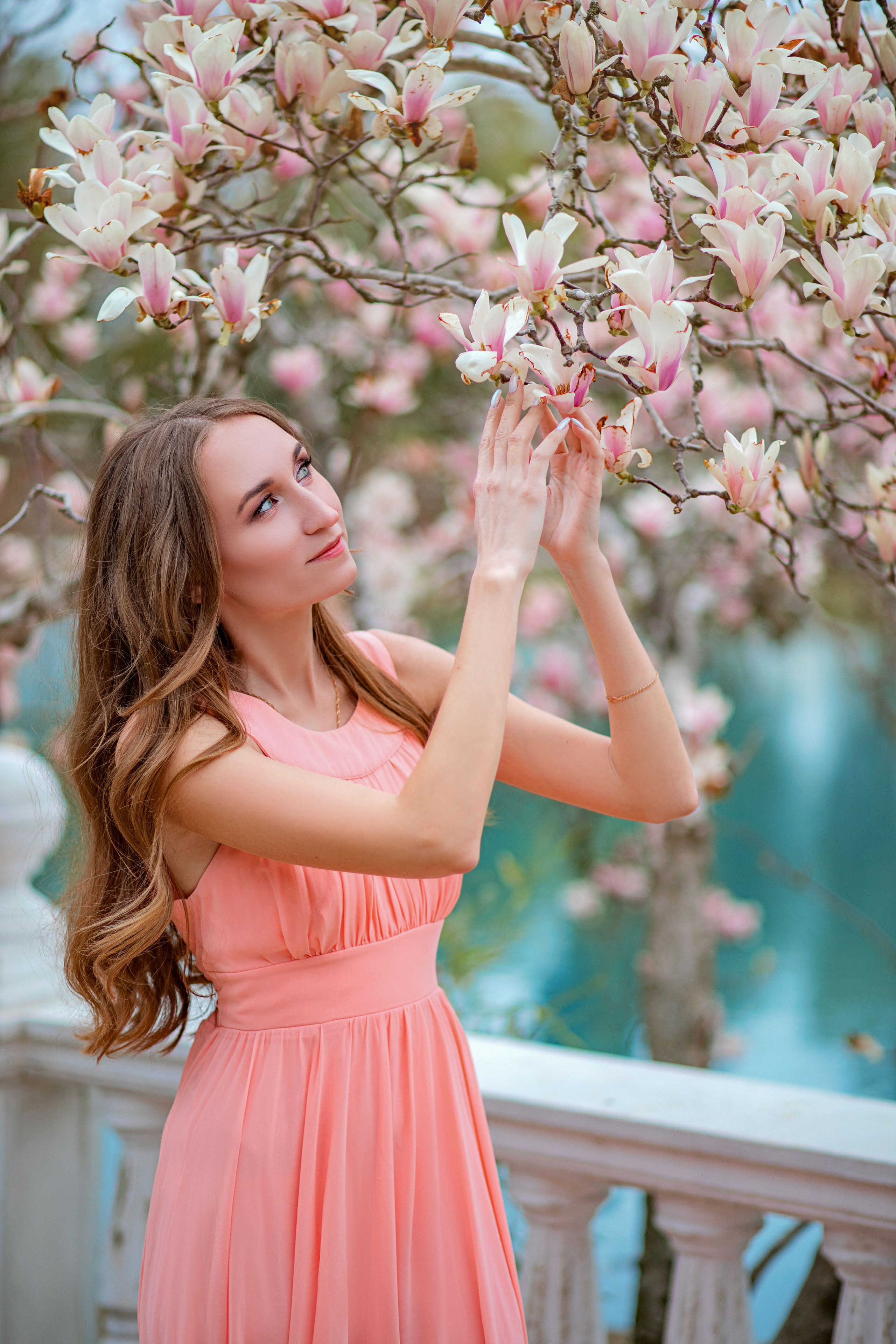 Эльвина. Магнолия. Парк Южные Культуры. Фотограф Москва. Семейные и индивидуальные фотосессии в Москве