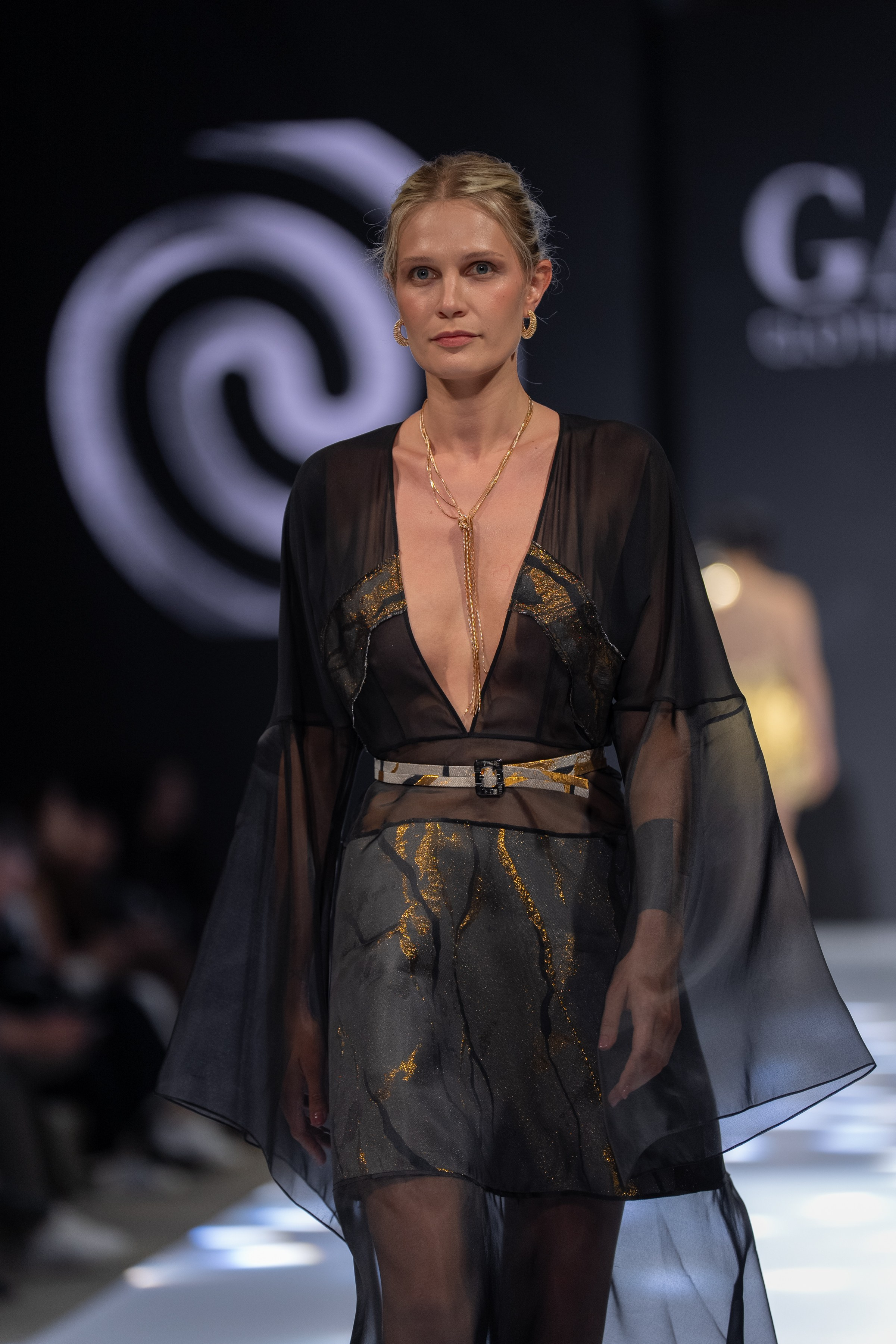 EURASIAN FASHION WEEK Galia. Сайт Алматинского НЮ АРТ, будуар и фэшн фотографа Дениса Карпенко