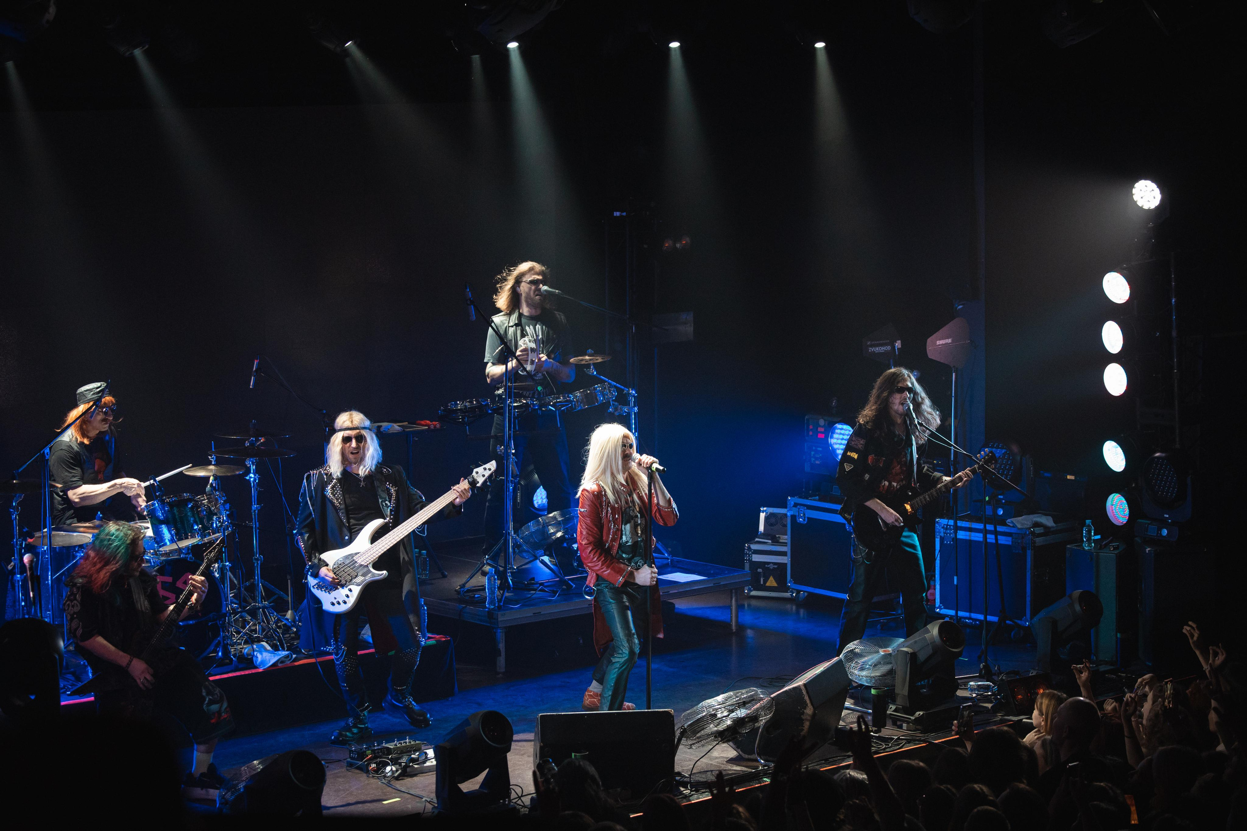 БАГРОВЫЙ ФАНТОМАС. MARIA SOKOLOVA