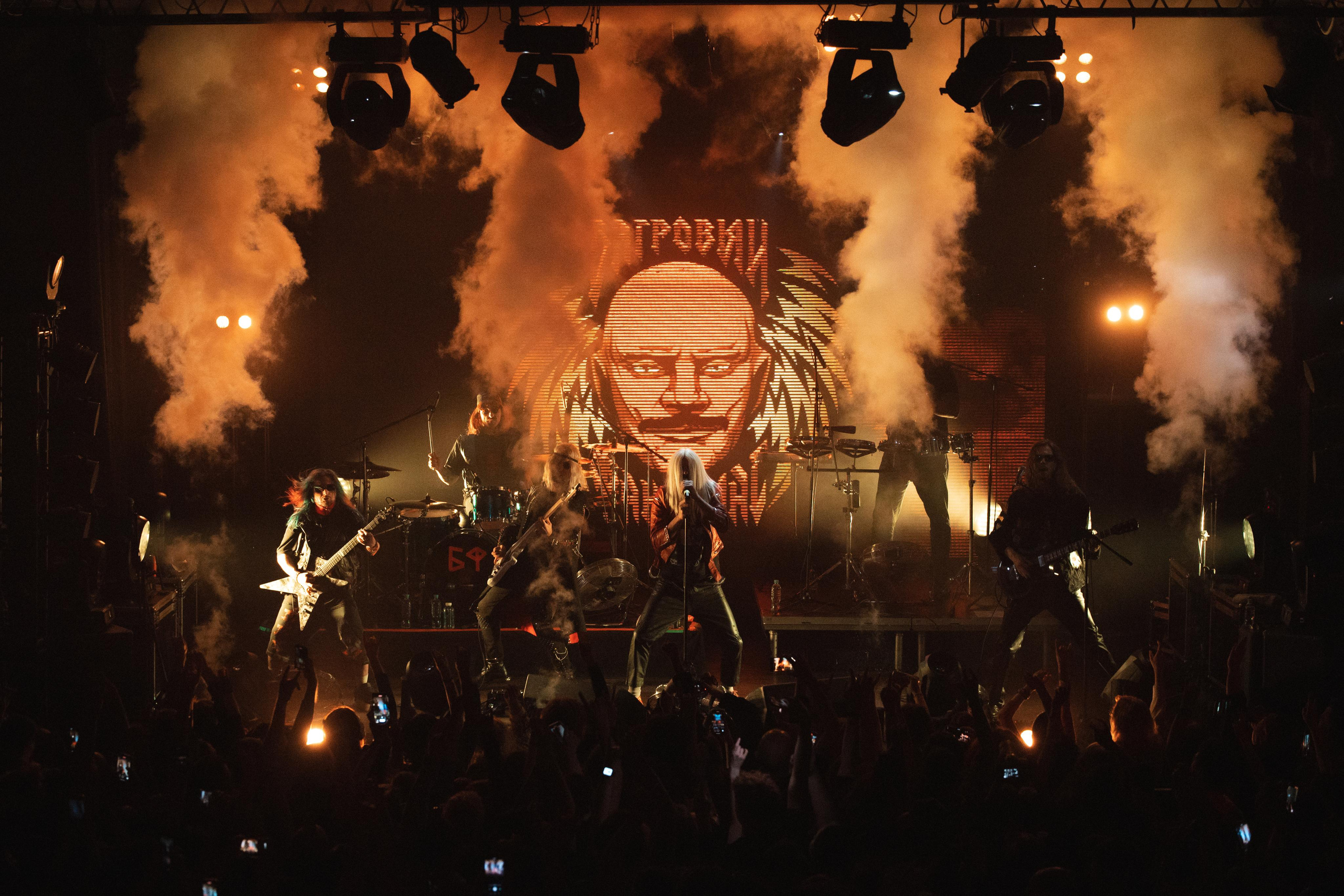 БАГРОВЫЙ ФАНТОМАС. MARIA SOKOLOVA