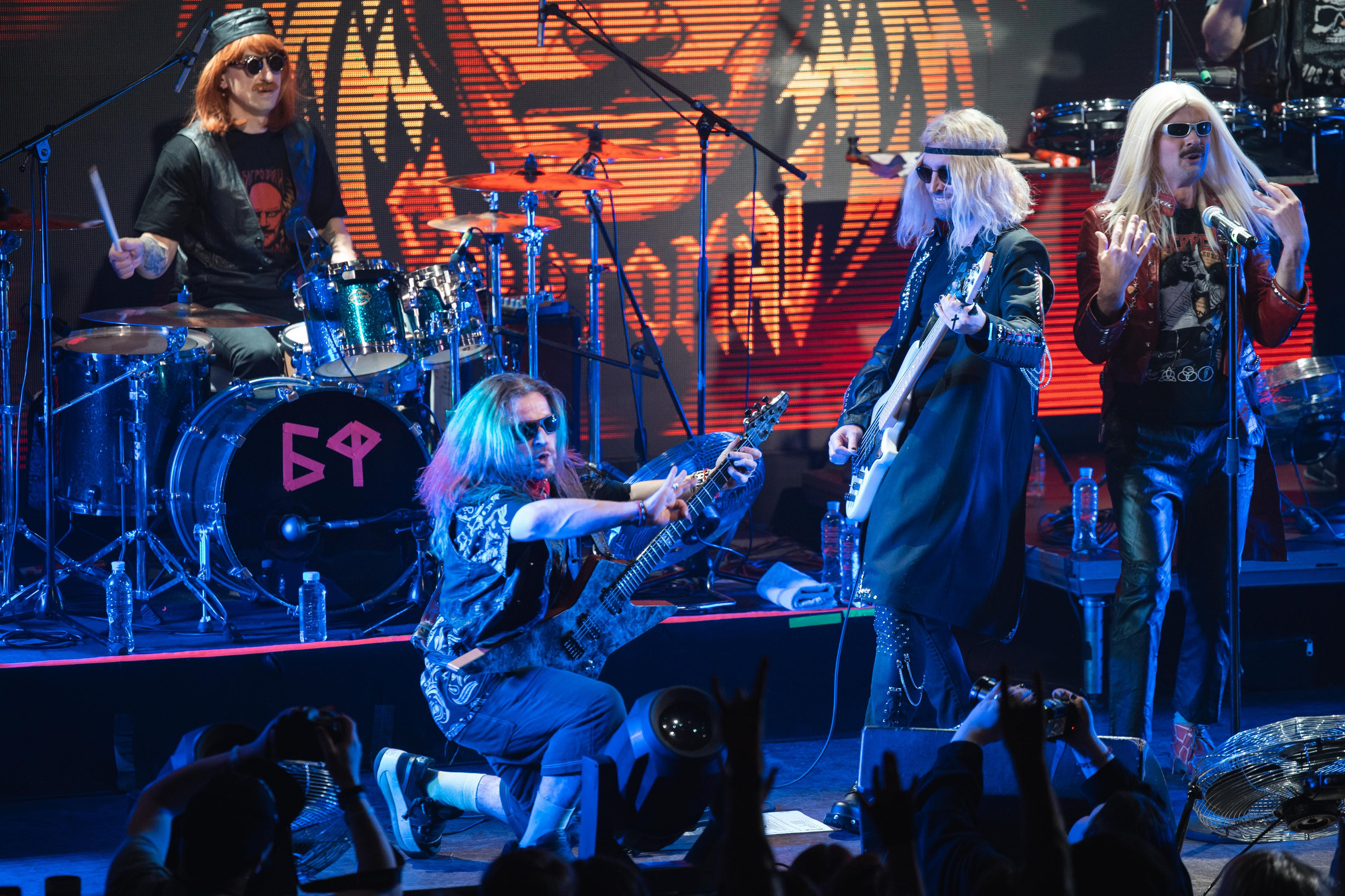 БАГРОВЫЙ ФАНТОМАС. MARIA SOKOLOVA