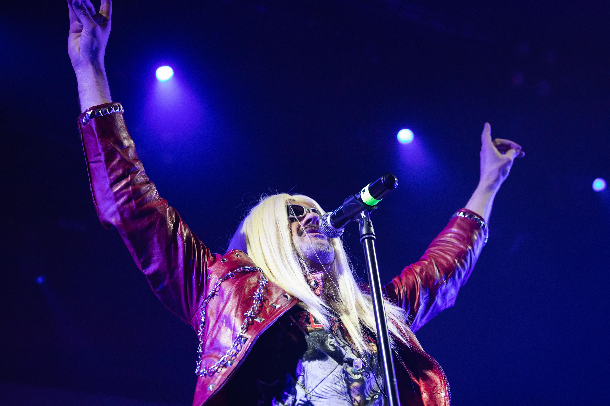 БАГРОВЫЙ ФАНТОМАС. MARIA SOKOLOVA