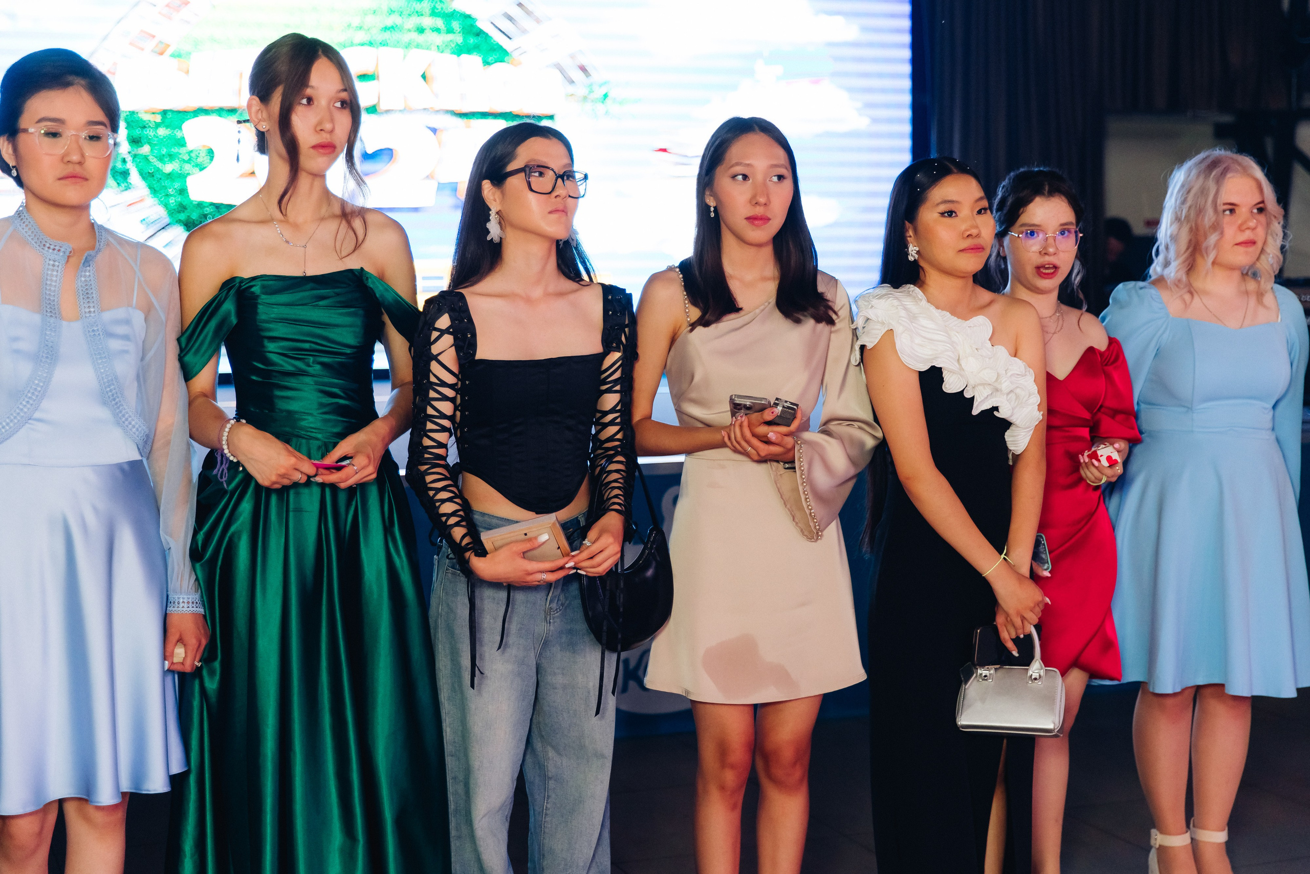 Выпускной вечер. 49 школа. Баран на корове. Свадебный и семейный фотограф в Улан-Удэ