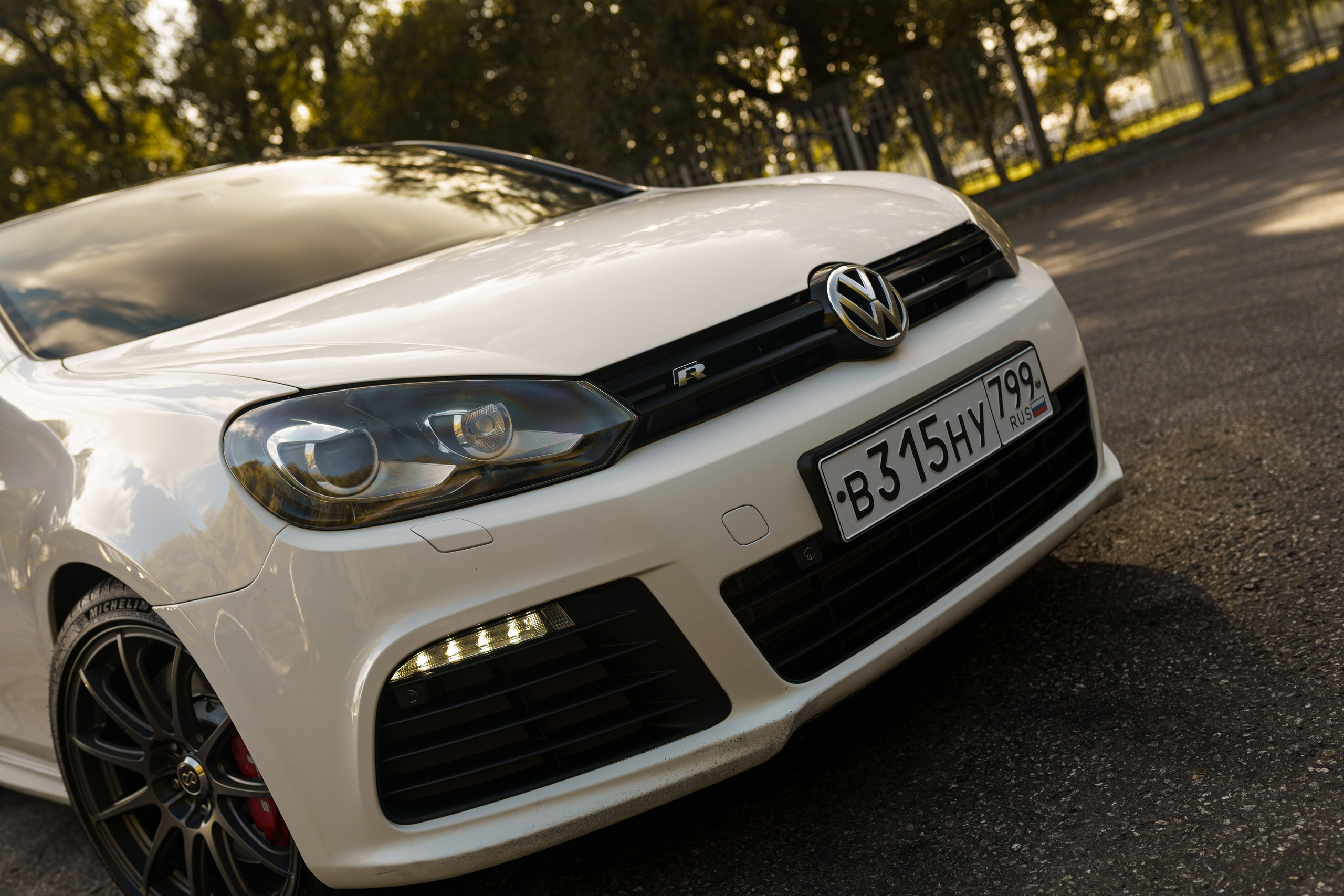 Съёмка автомобилей на продажу. Автомобильный фотограф в Москве | Базилев Александр