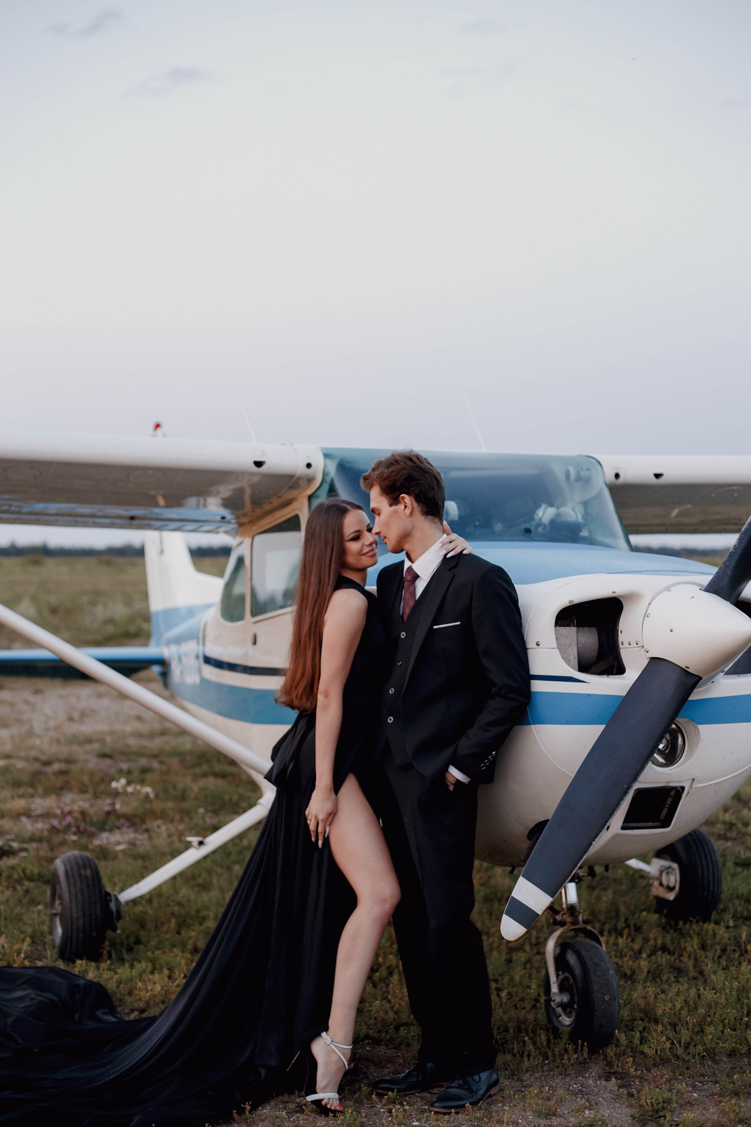 На взлетной полосе. Свадебный фотограф Санкт-Петербург  Москва