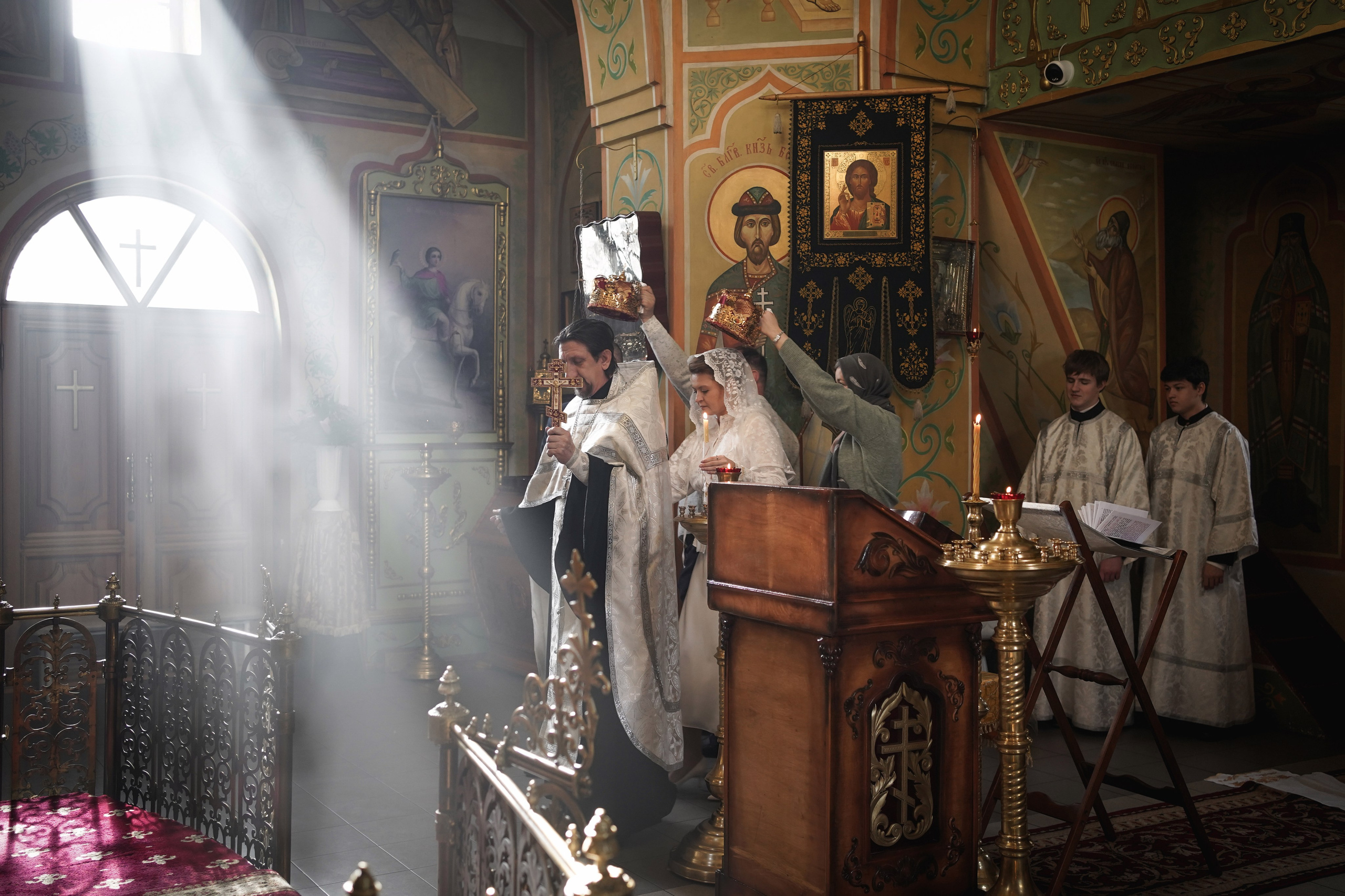 Венчание в Троицком храме. Свадебный фотограф в Ростове-на-Дону. Таинство Крещения и Венчания, семейные фотосессии. Алёна Чёботова