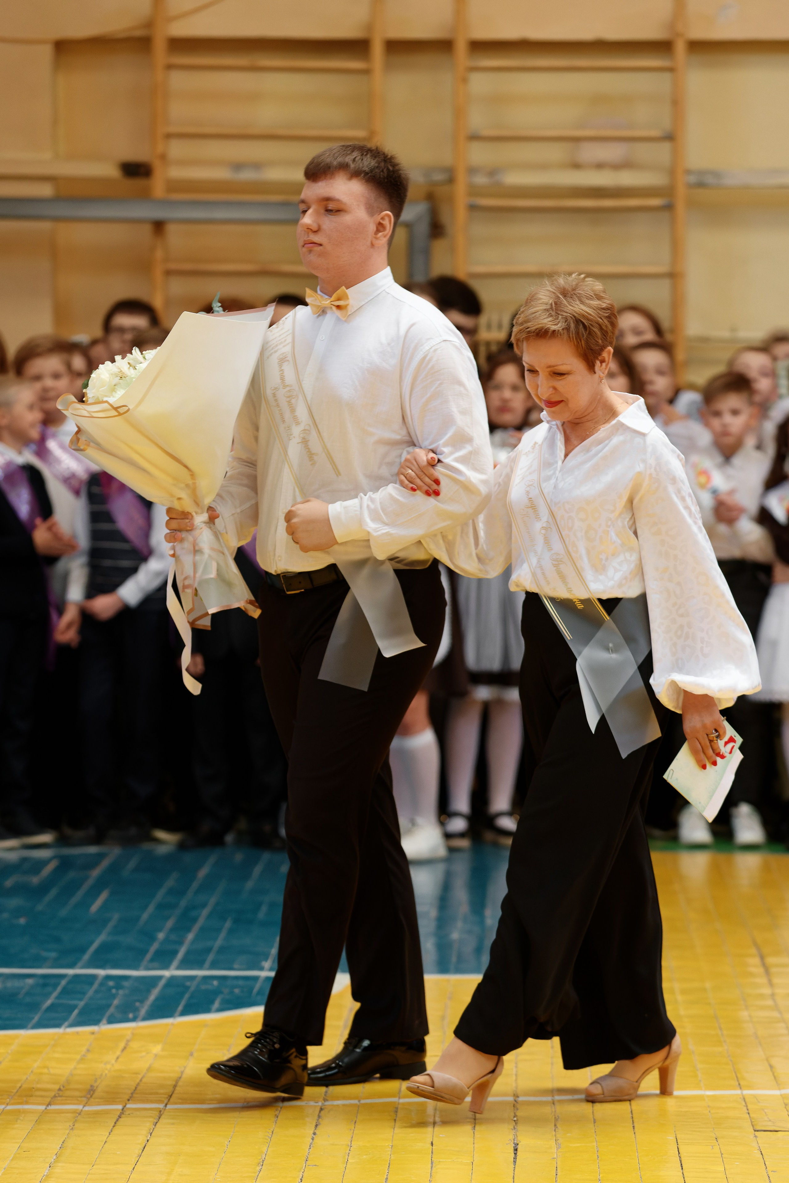 Последний звонок Школа № 42. Семейный фотограф — Макс Белогрудов