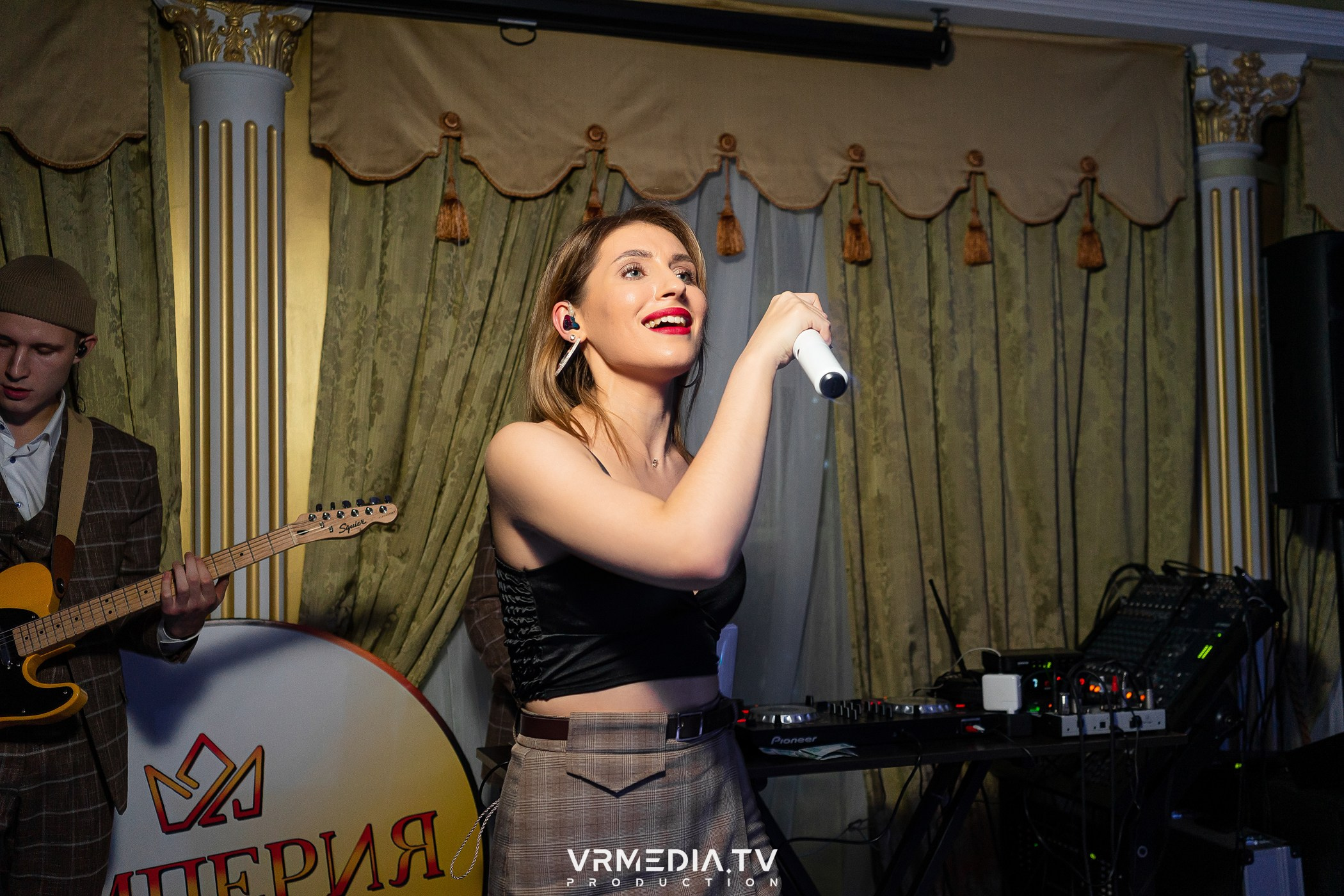 Mash Up Band в ресторане «Империя»