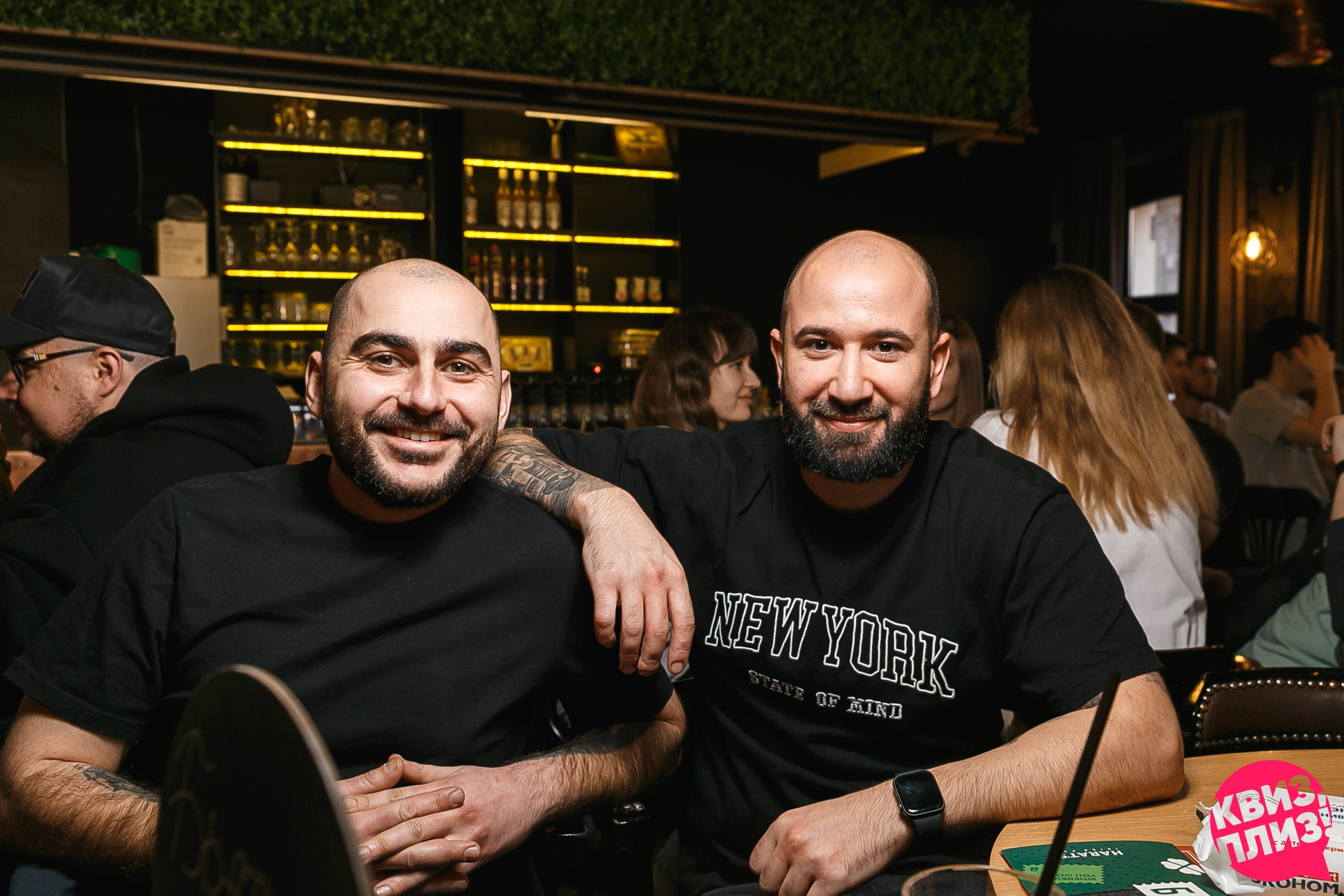 Квиз Плиз в Харатс Пабе. Событийный фотограф Максим Бескоровайновнов