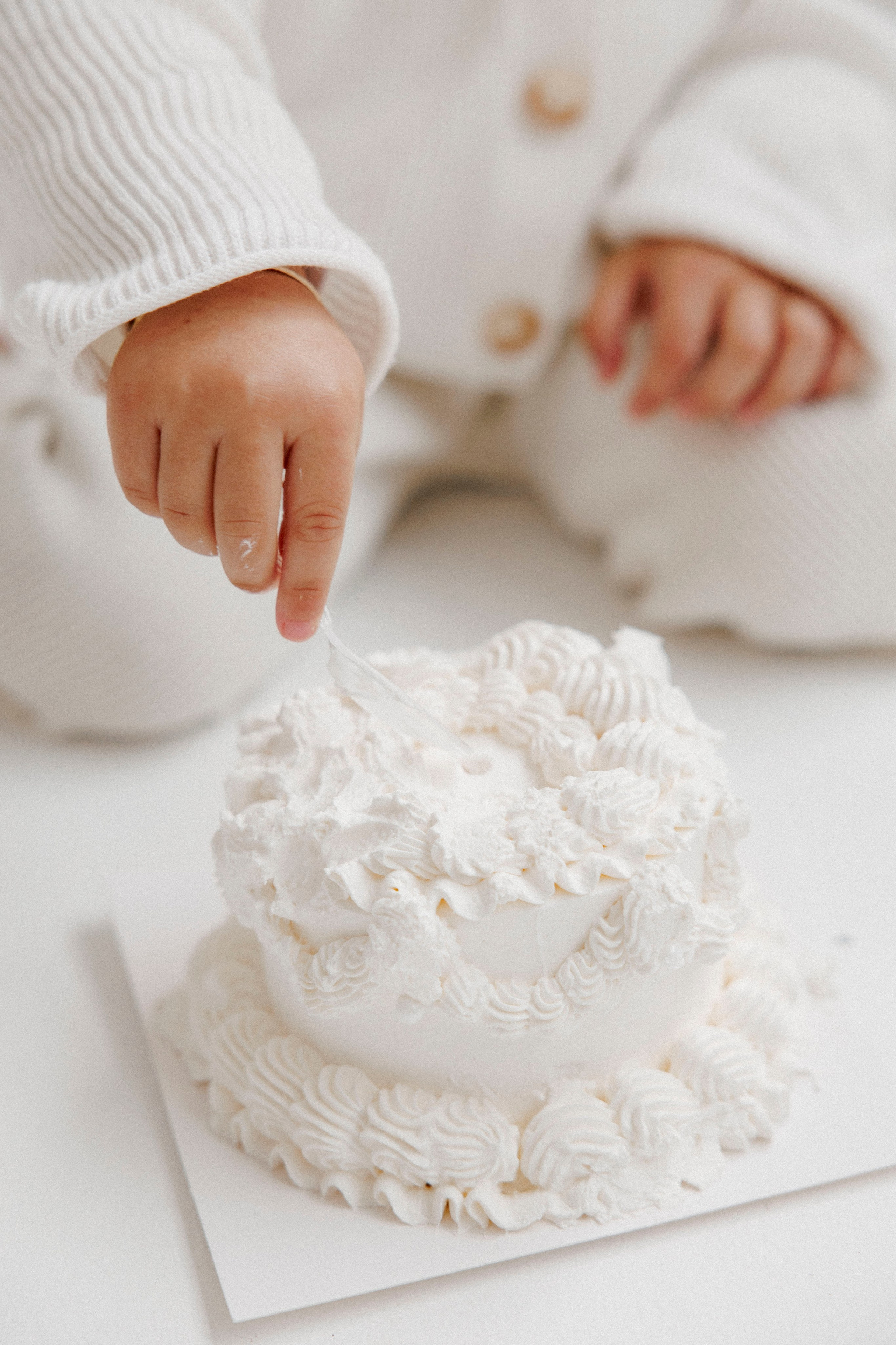 Family photoshoot in White Studio. Wedding and family photographer