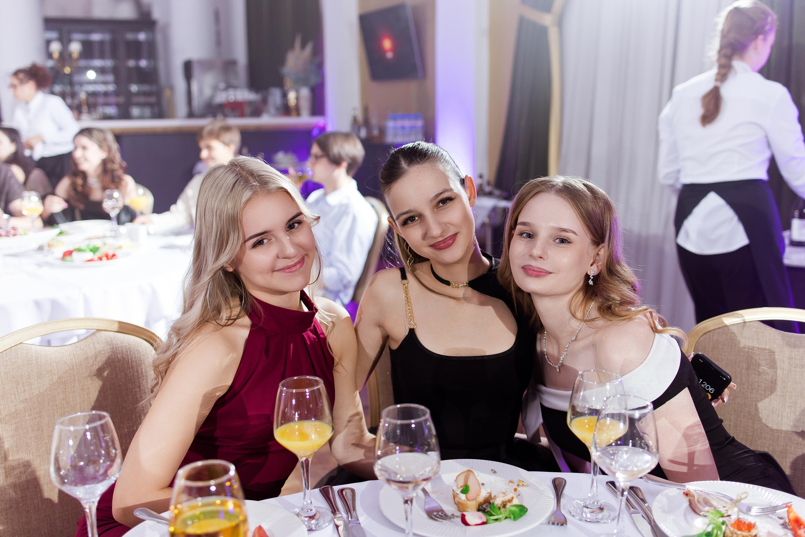 Выпускные 9-11 классы. Свадебный и семейный фотограф Яна Стражева. Волгоград, Москва