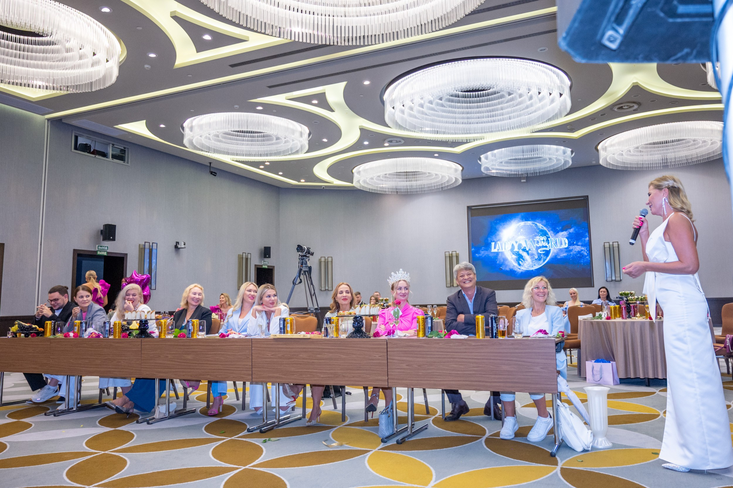 Церемония открытия Конкурса красоты «LADY WORLD» 2024. Фотографирую счастливых людей в Сочи