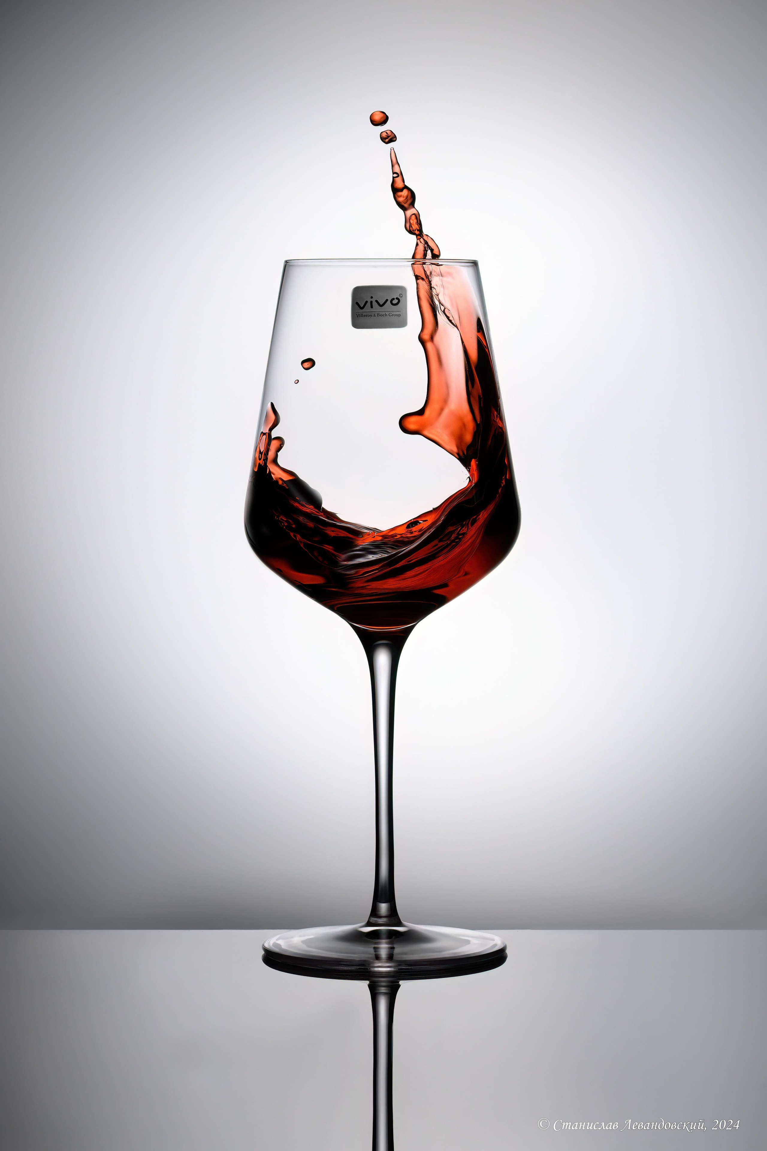 Предметы с глянцевой поверхностью. Предметный фотограф в Москве Станислав Левандовский