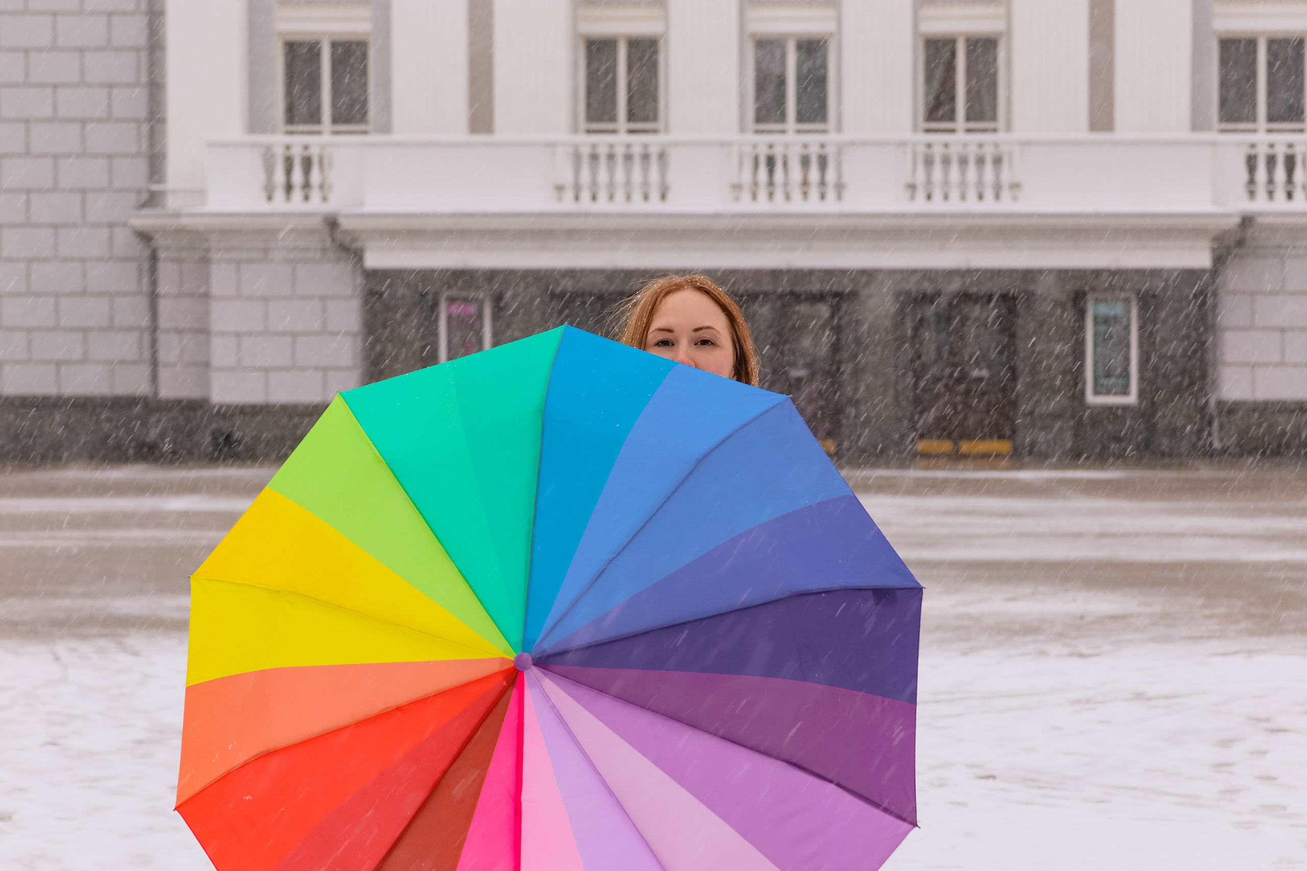Маша с зонтиком. Фотограф Пермь. Фотосессия в фотостудии Перми и на свежем воздухе