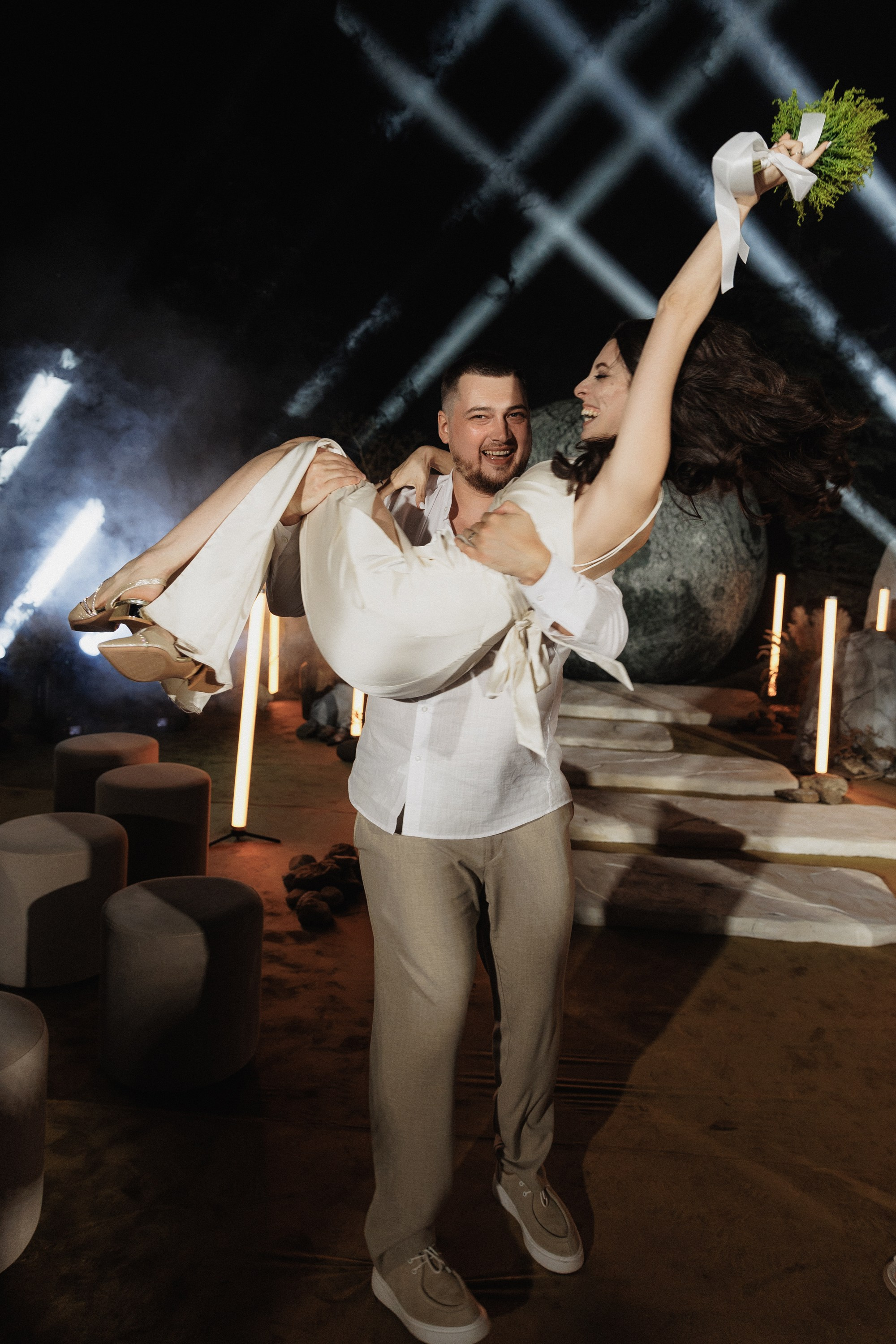 V&E | On The Moon. Свадебная фотография и видеосъёмка