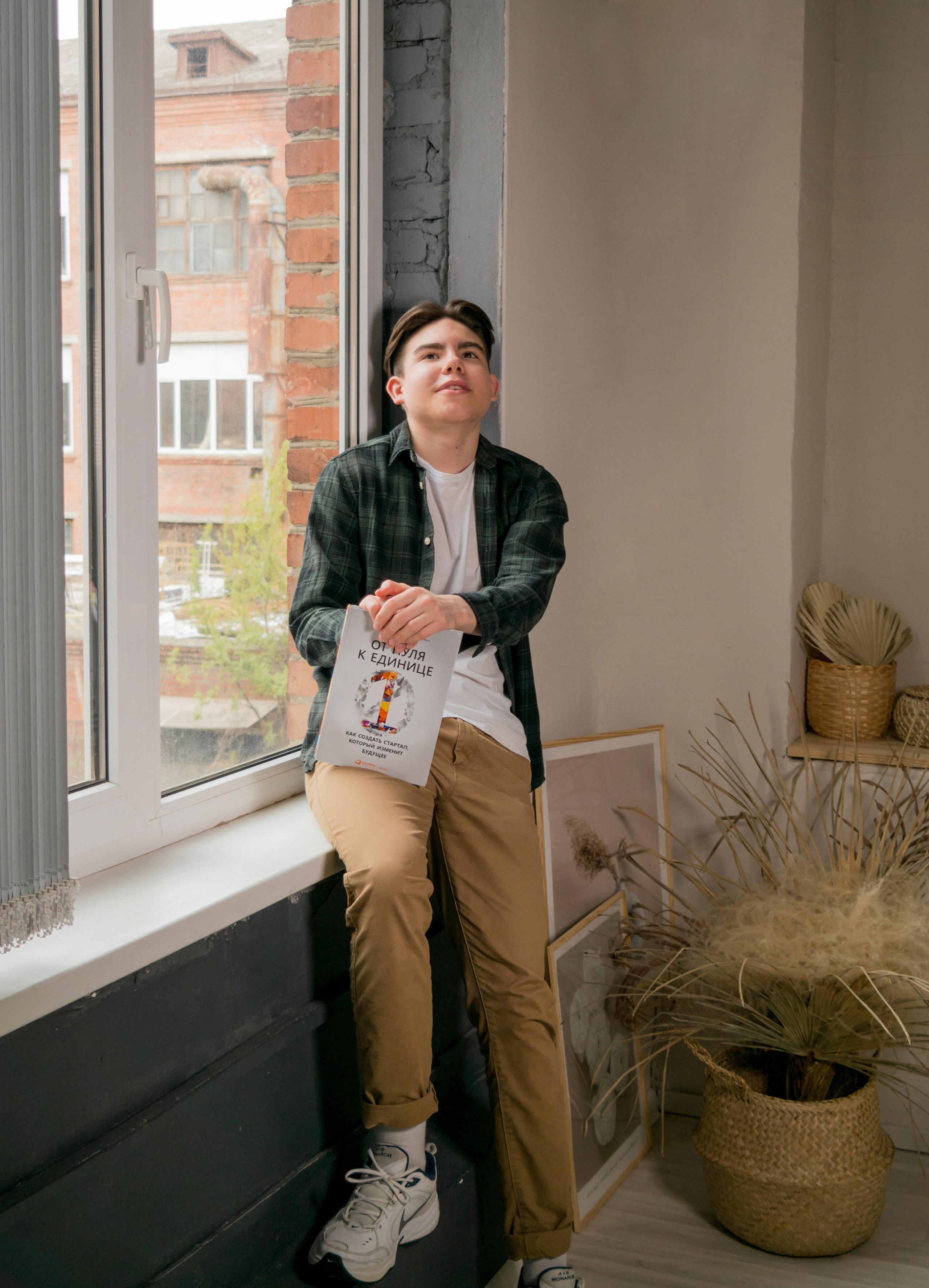 Фотосессии в Краснодаре для специалистов, коучей, экспертов. AI Фотограф Краснодар: мужские и женские фотосессии, стилизация съемки. Нейро-фотосессии онлайн