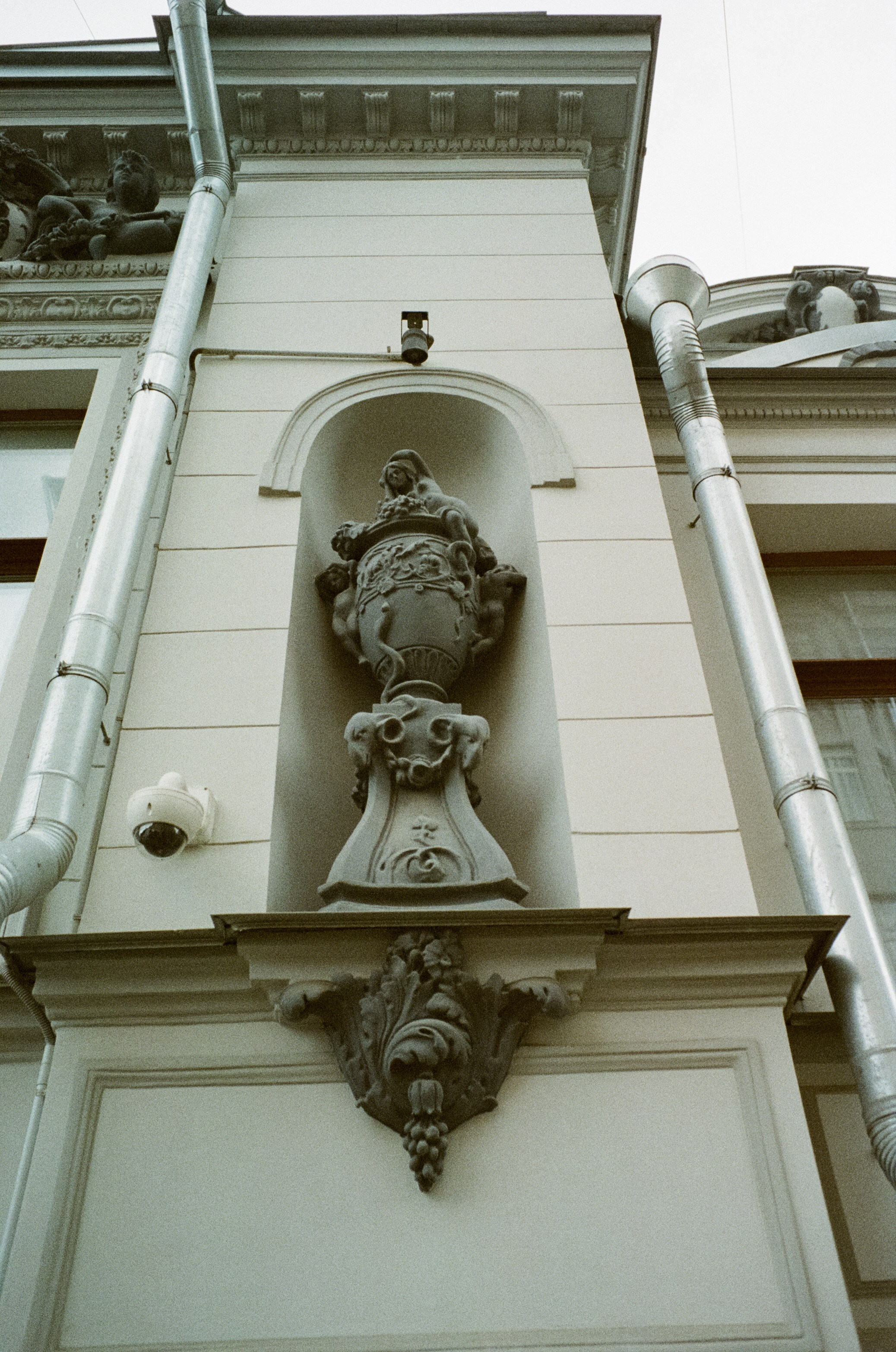 Ул. Поваровка и окрестности | Voigtlander BESSA-T — Voigtlander Ultron 28 mm f/2 | Kodak Ultramax 400 (просрочка) @ ISO 100