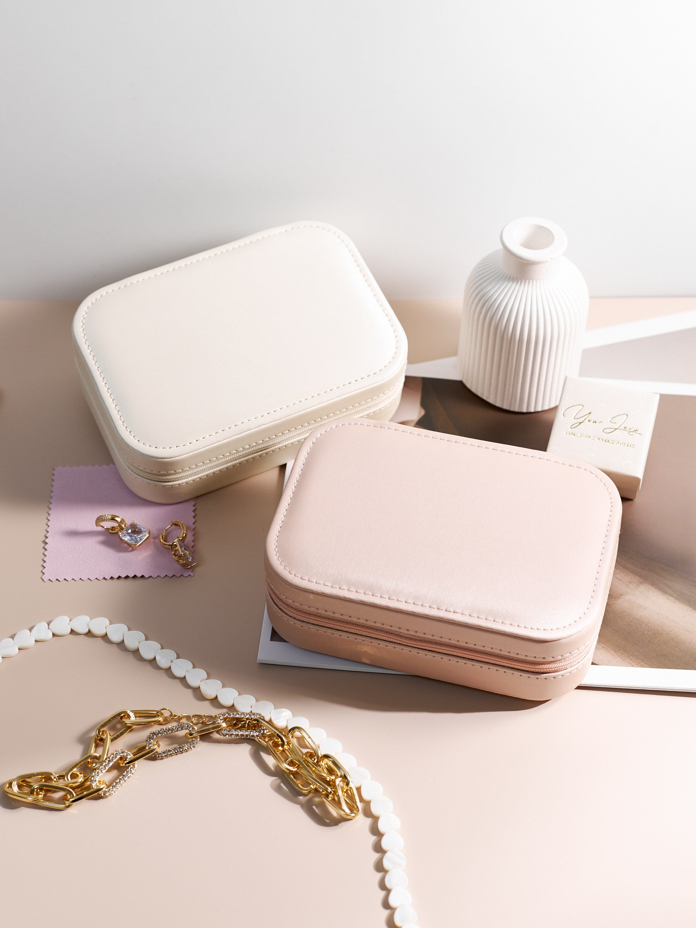 Фотосъемка шкатулок пазлов постеров Екатеринбург подарки Wildberries ВБ Ozon предметка Екб заказать цена. Фотограф Екатеринбург Анастасия Жерновская | Маркетплейсы и нейрофото