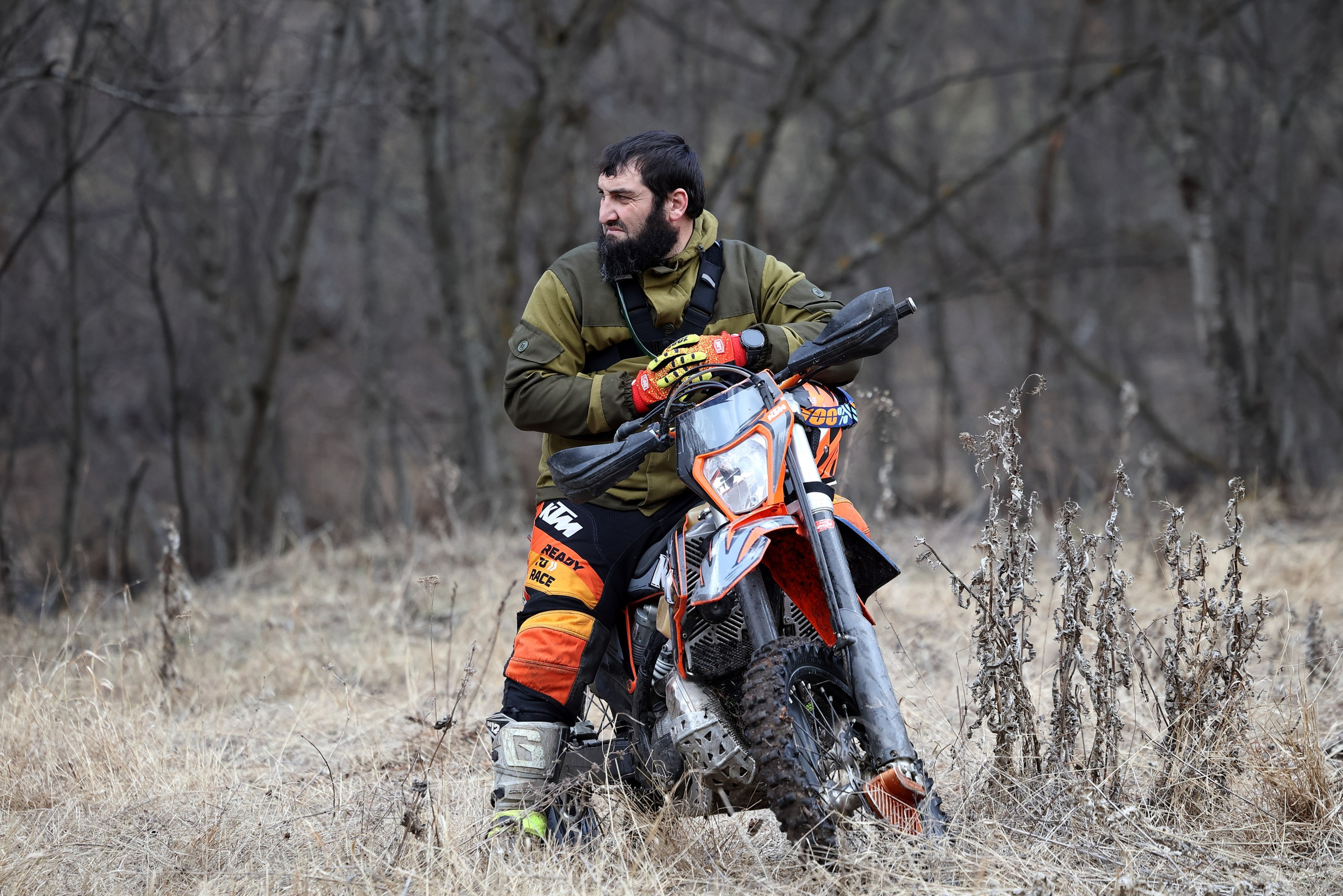 Репортажная фотосъемка выезда на эндуро мотоциклах в Кисловодск с НашиТуры. Гид