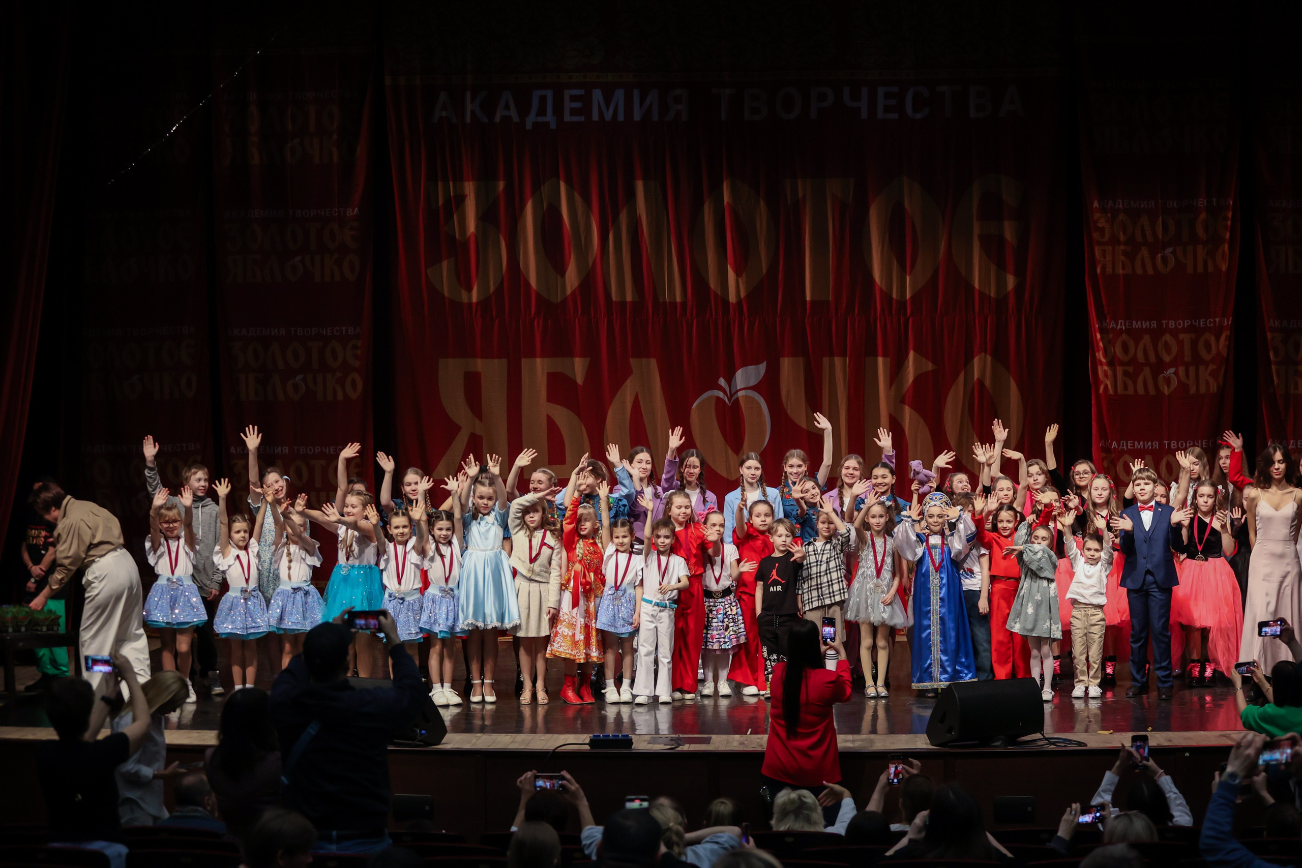 12 апреля, блок 2, г. Москва. Золотое яблочко