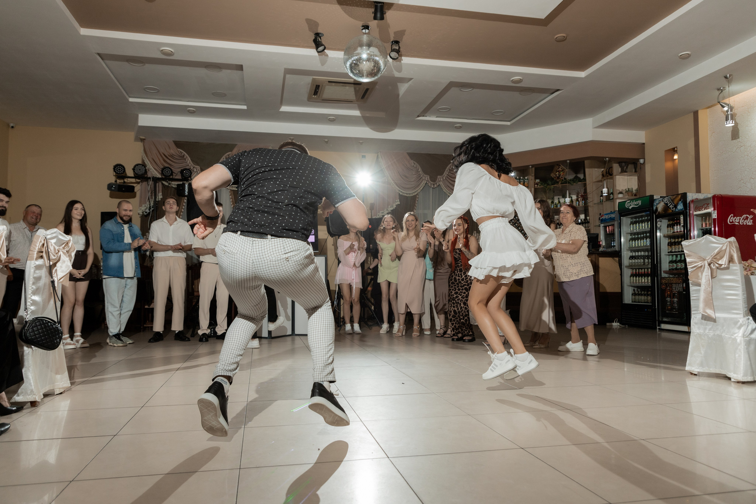 Роман и Александра (банкет). Свадебный фотограф Ангелина Сунгатулина | Саратов | Балаково | Вольск