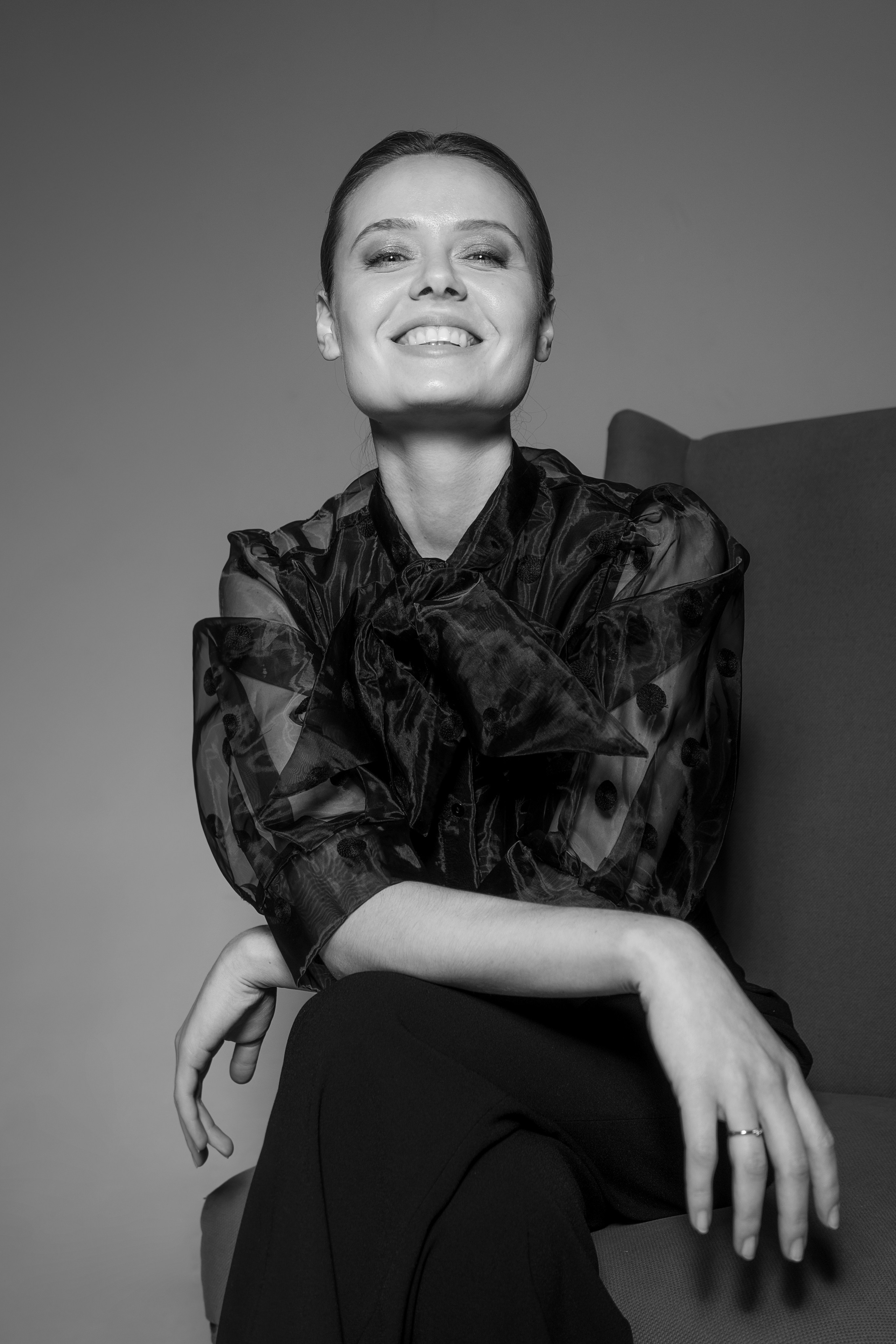 "Acting Portfolio" for aspiring film actors from a professional photographer in the film industry. Dubai, Moscow. Portrait photographer Moscow, UAE, Oleg Koshmarov